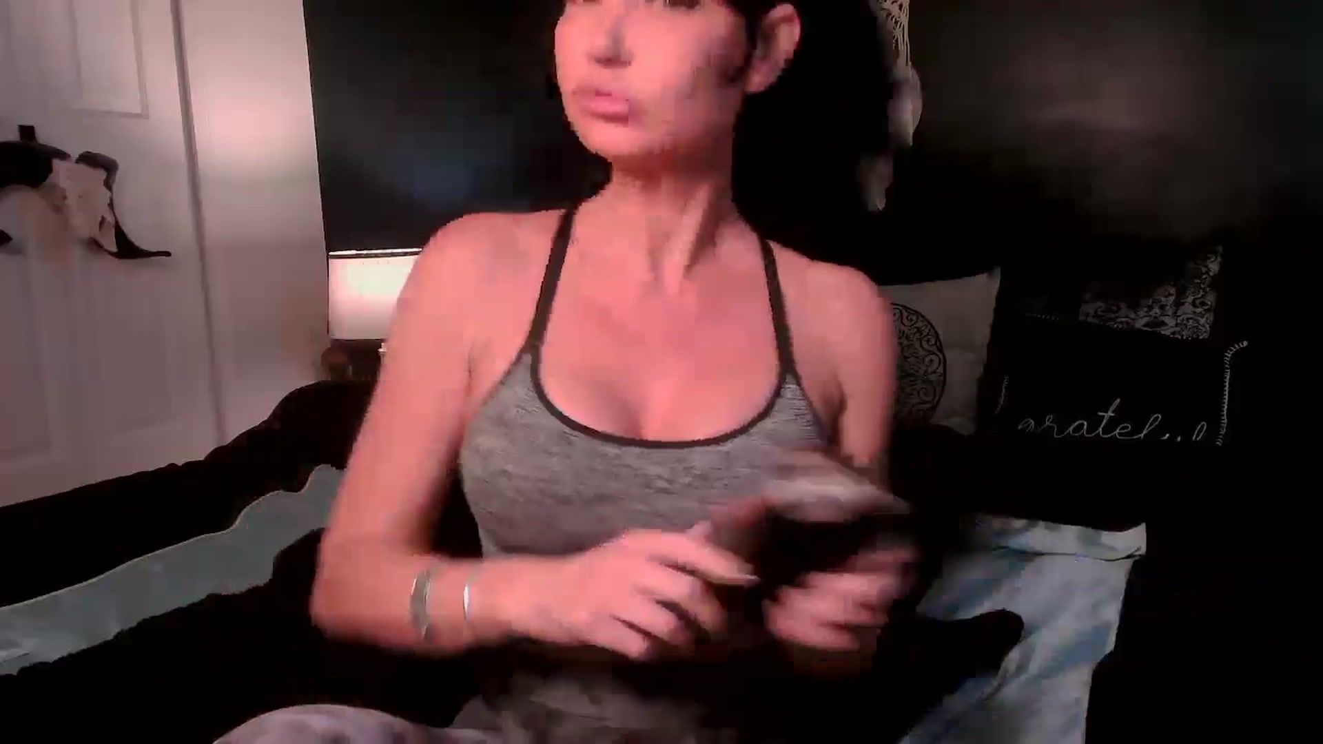 Gallery image thumbnail from AlabamaWhirly's myfreecams stream on, 07/01/2024, 16:56 image 9 of 20