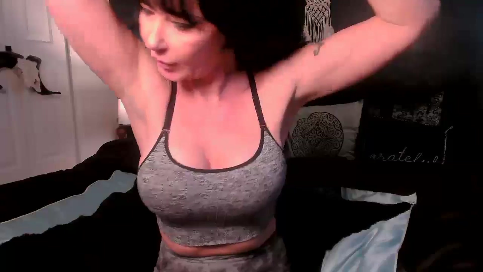 Gallery image thumbnail from AlabamaWhirly's myfreecams stream on, 07/01/2024, 16:56 image 2 of 20