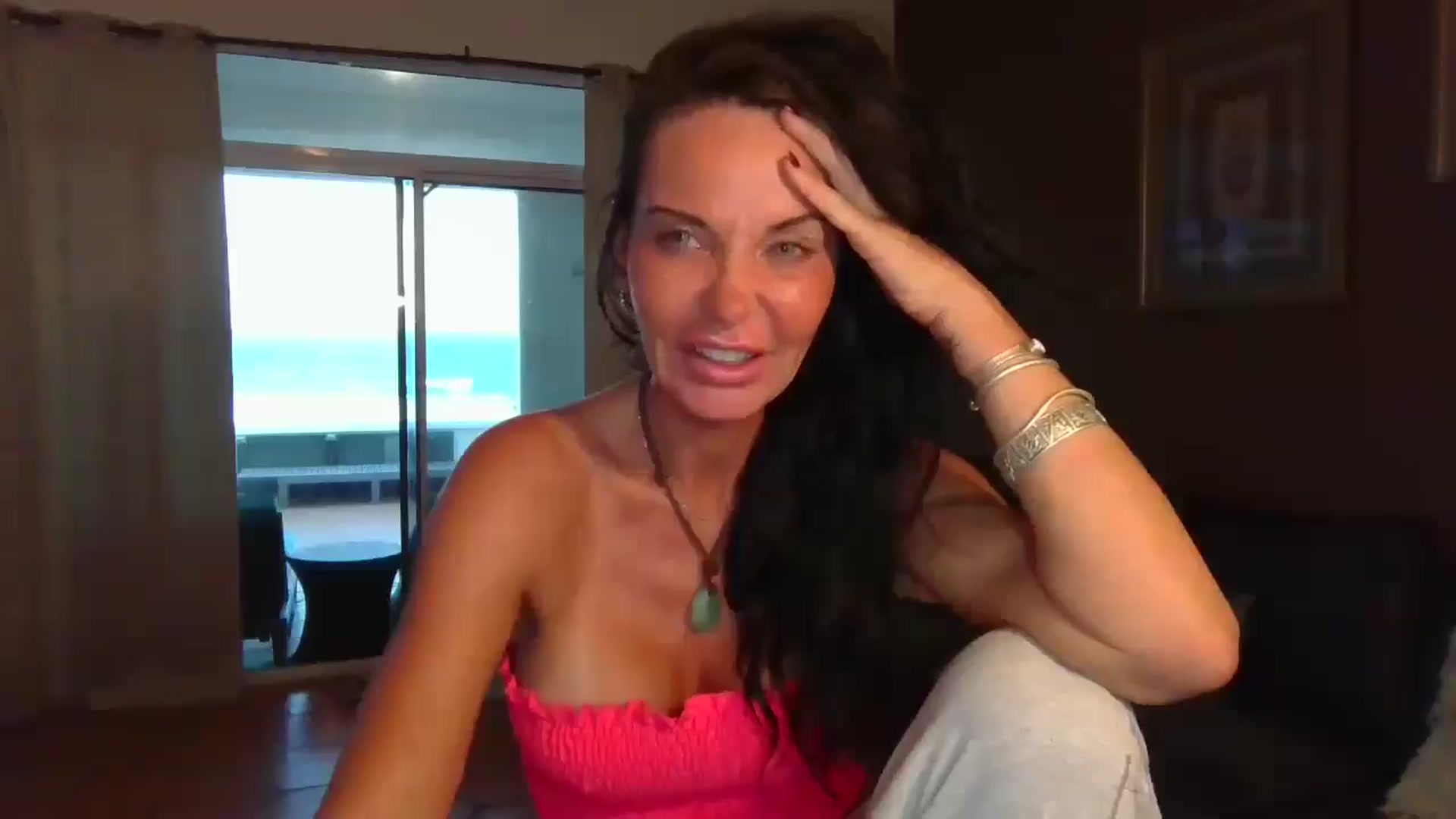 Gallery image thumbnail from AlabamaWhirly's myfreecams stream on, 07/12/2025, 13:20 image 9 of 20