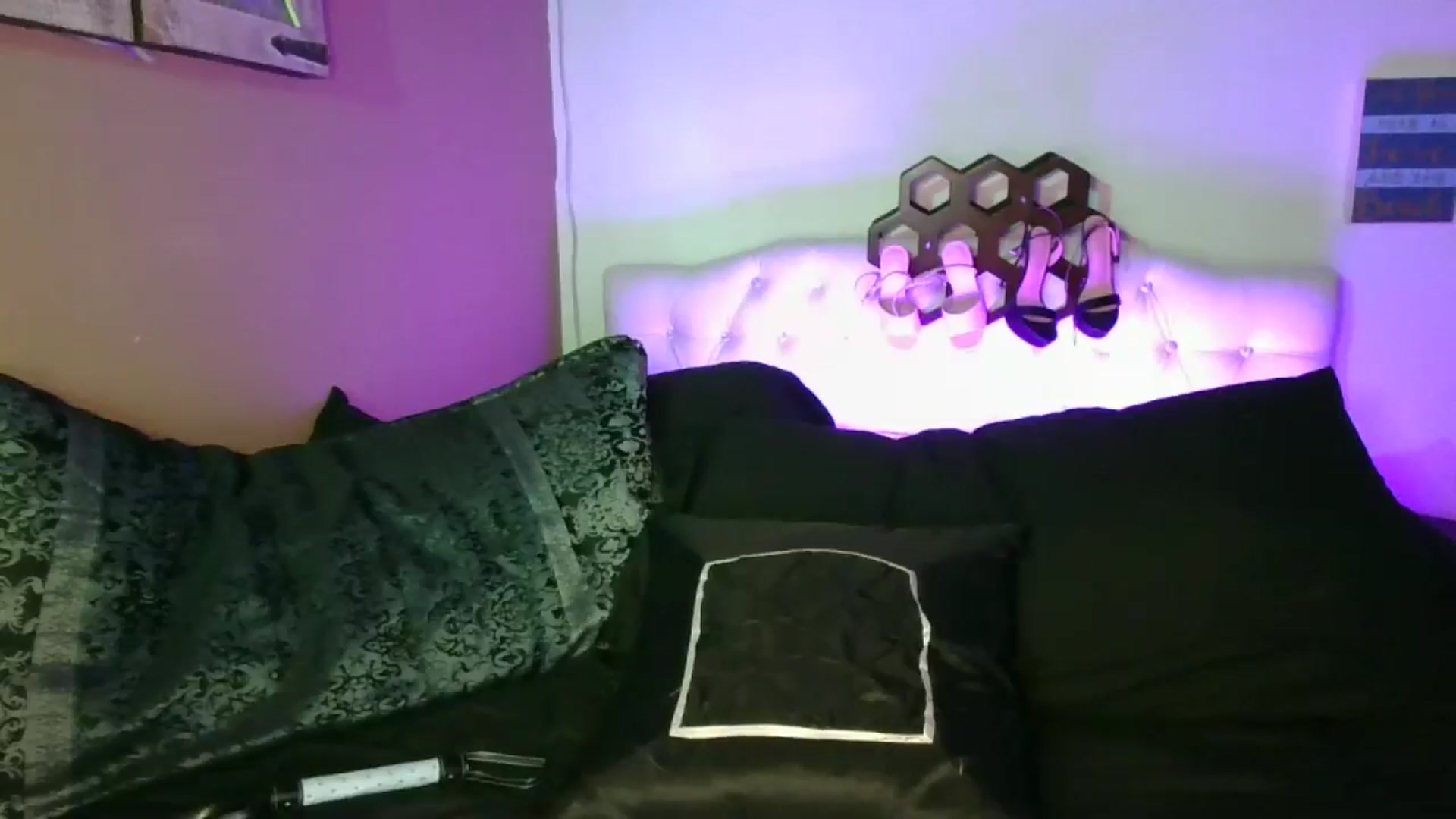 Gallery image thumbnail from AlabamaWhirly's myfreecams stream on, 07/21/2025, 13:36 image 20 of 20