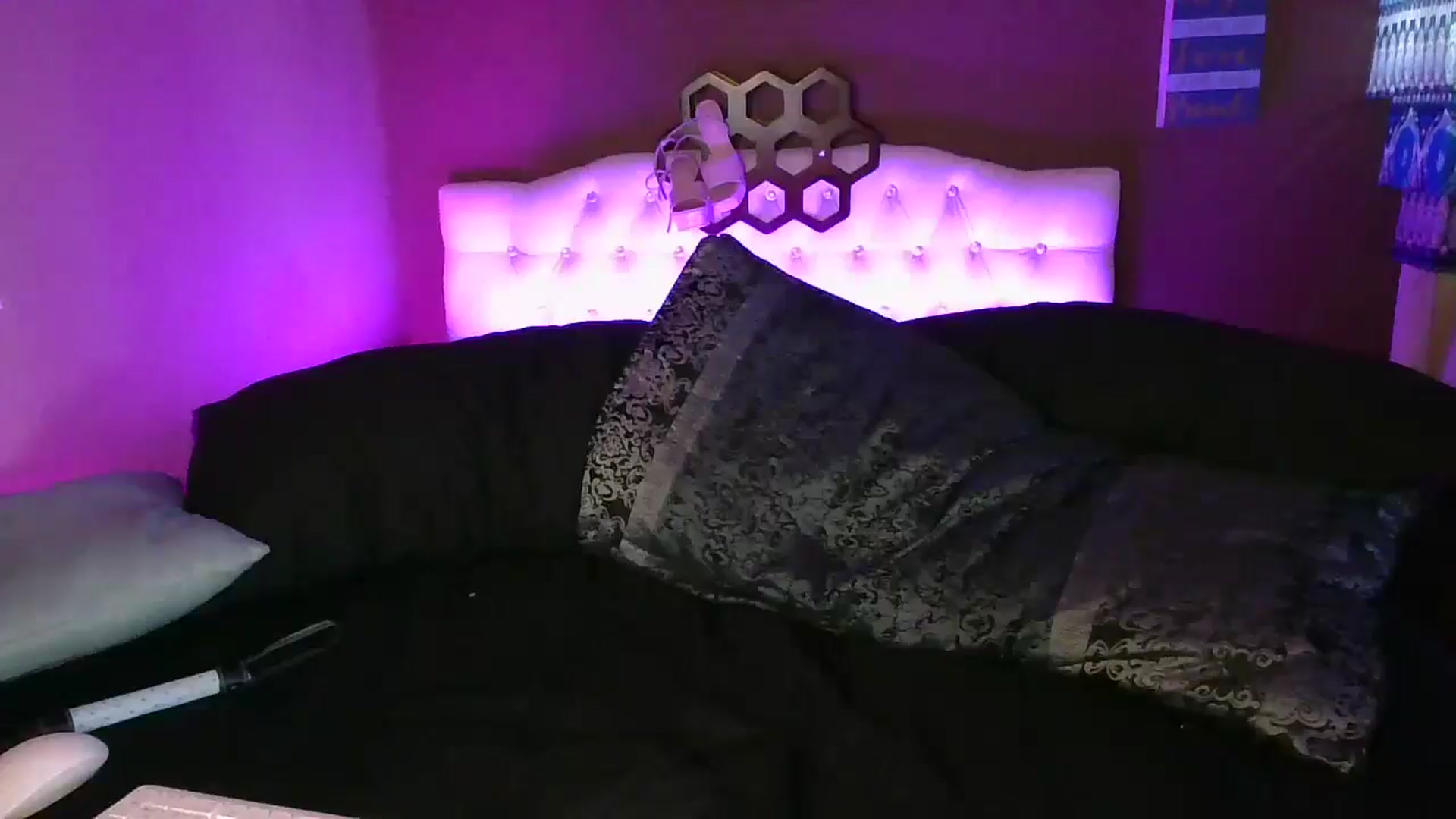 Gallery image thumbnail from AlabamaWhirly's myfreecams stream on, 07/29/2025, 14:47 image 4 of 20