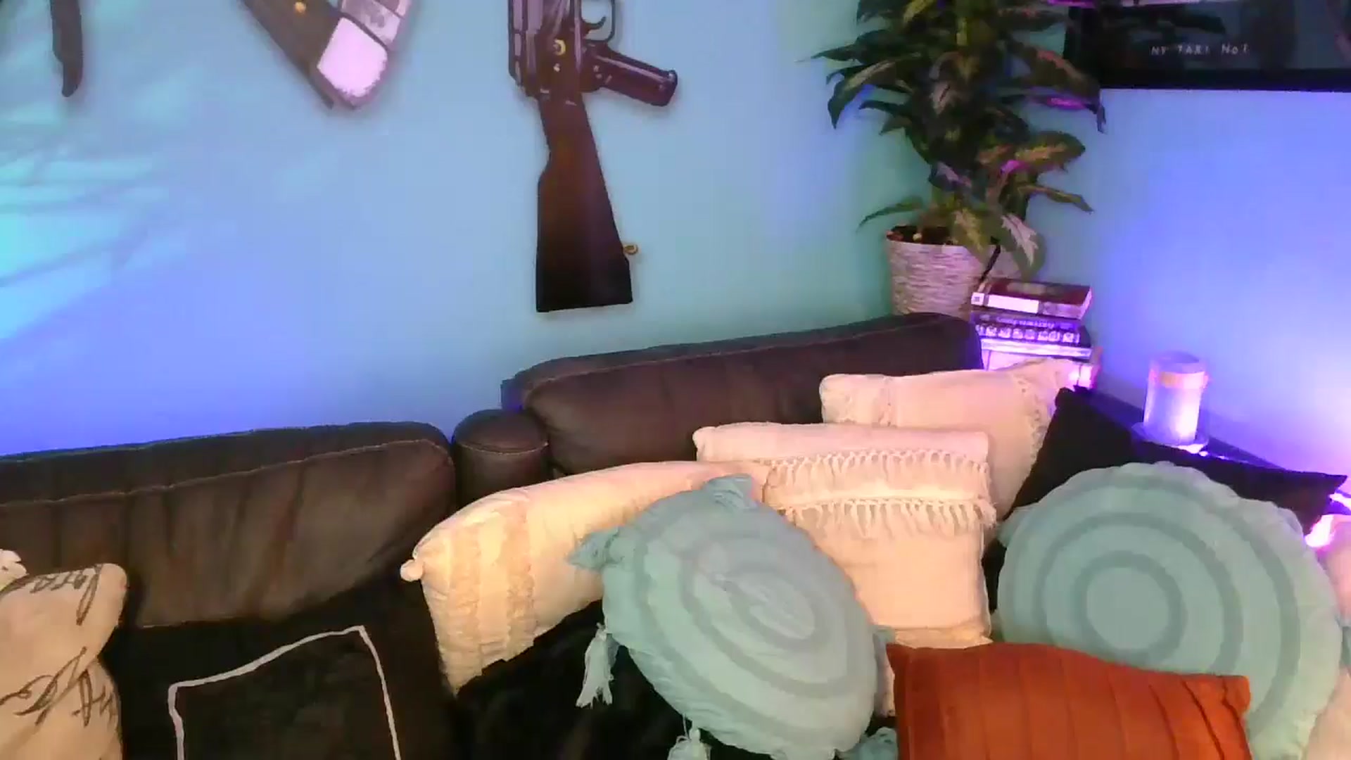 Gallery image thumbnail from AlabamaWhirly's myfreecams stream on, 08/17/2025, 24:03 image 13 of 20