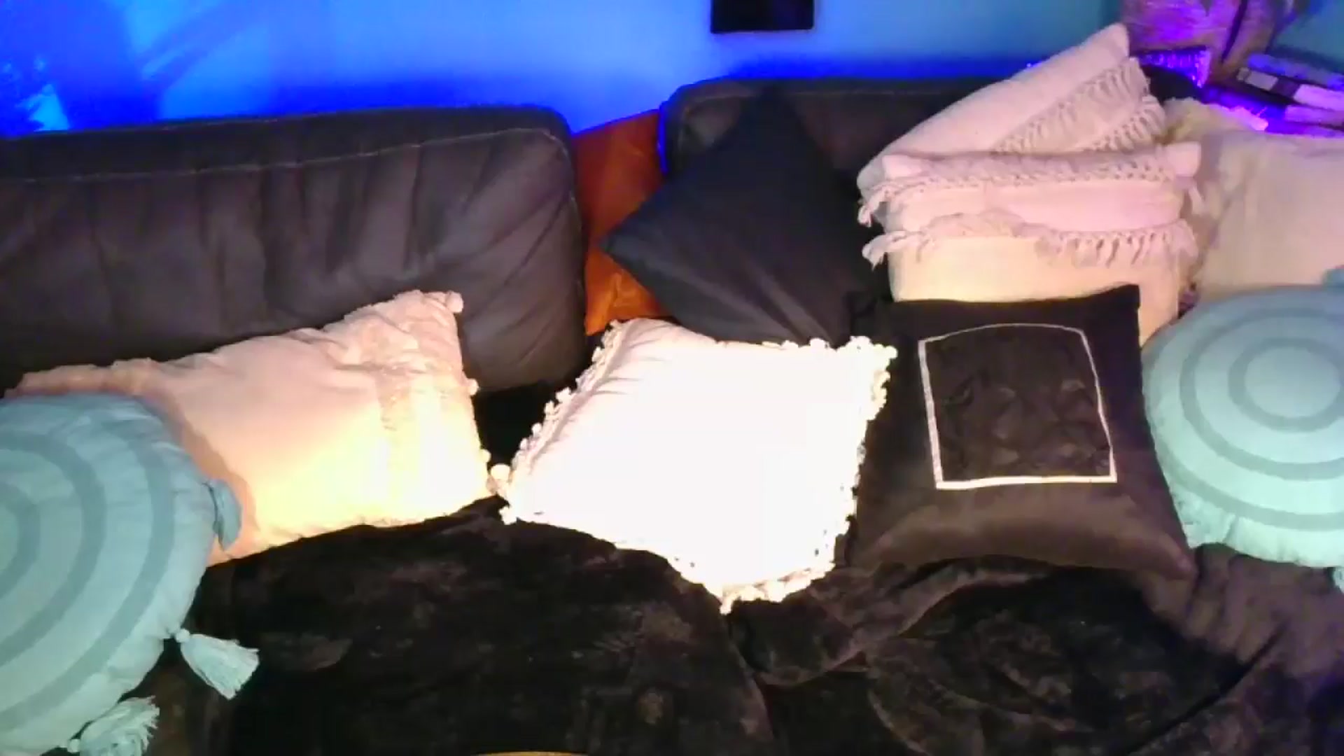 Gallery image thumbnail from AlabamaWhirly's myfreecams stream on, 08/21/2025, 02:28 image 9 of 20