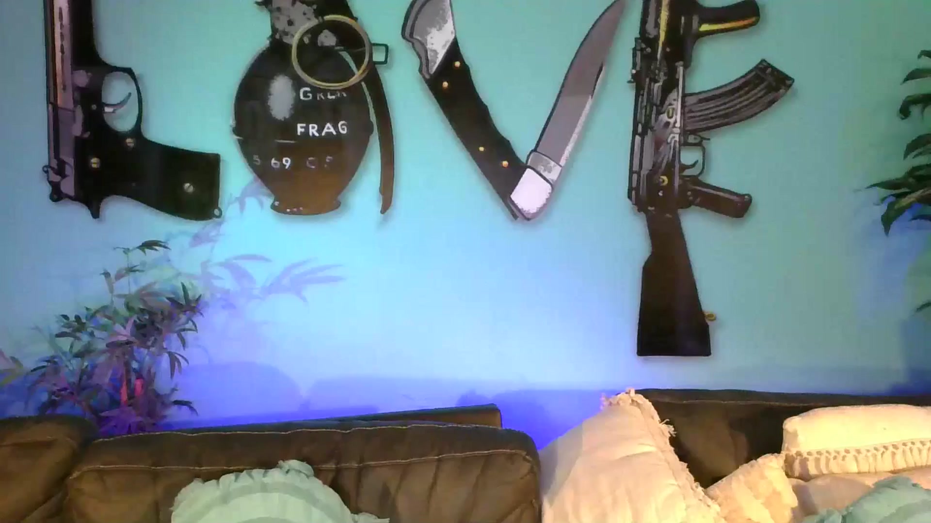 Gallery image thumbnail from AlabamaWhirly's myfreecams stream on, 08/21/2025, 13:38 image 7 of 20
