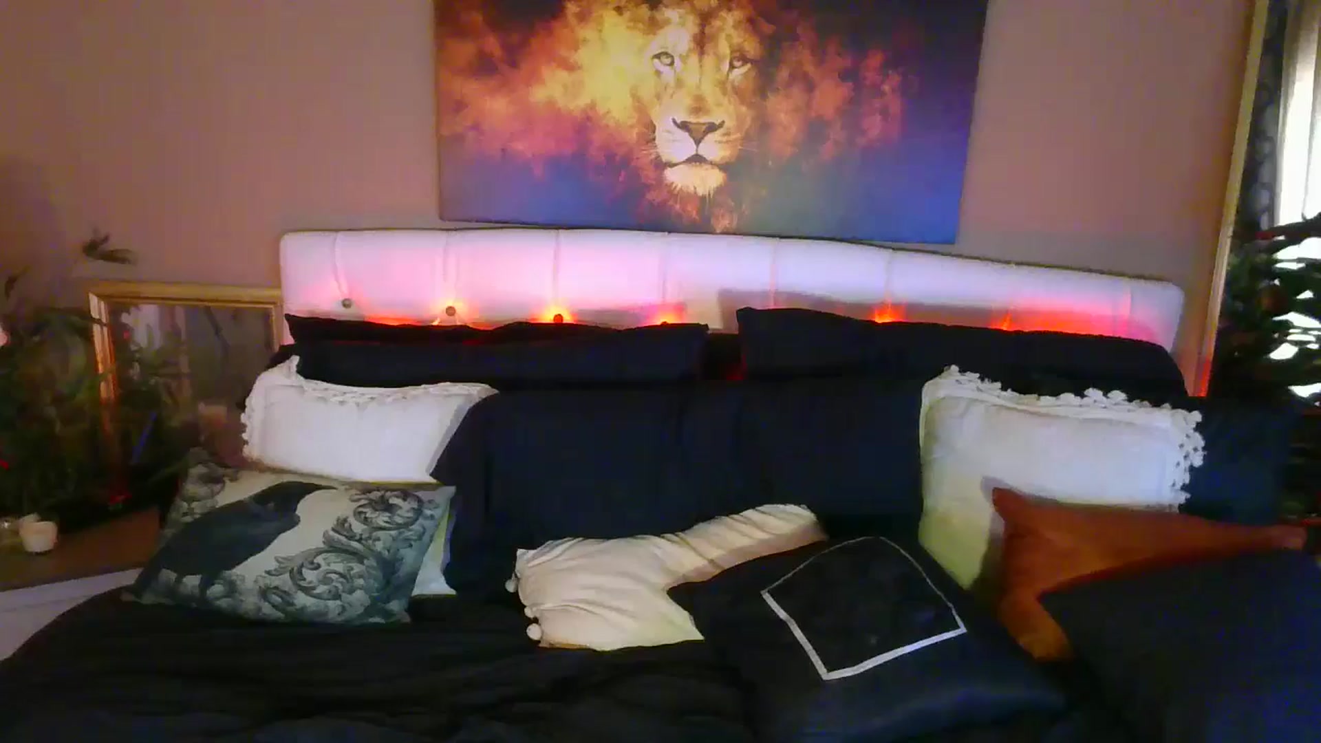 Gallery image thumbnail from AlabamaWhirly's myfreecams stream on, 08/22/2025, 15:53 image 17 of 20