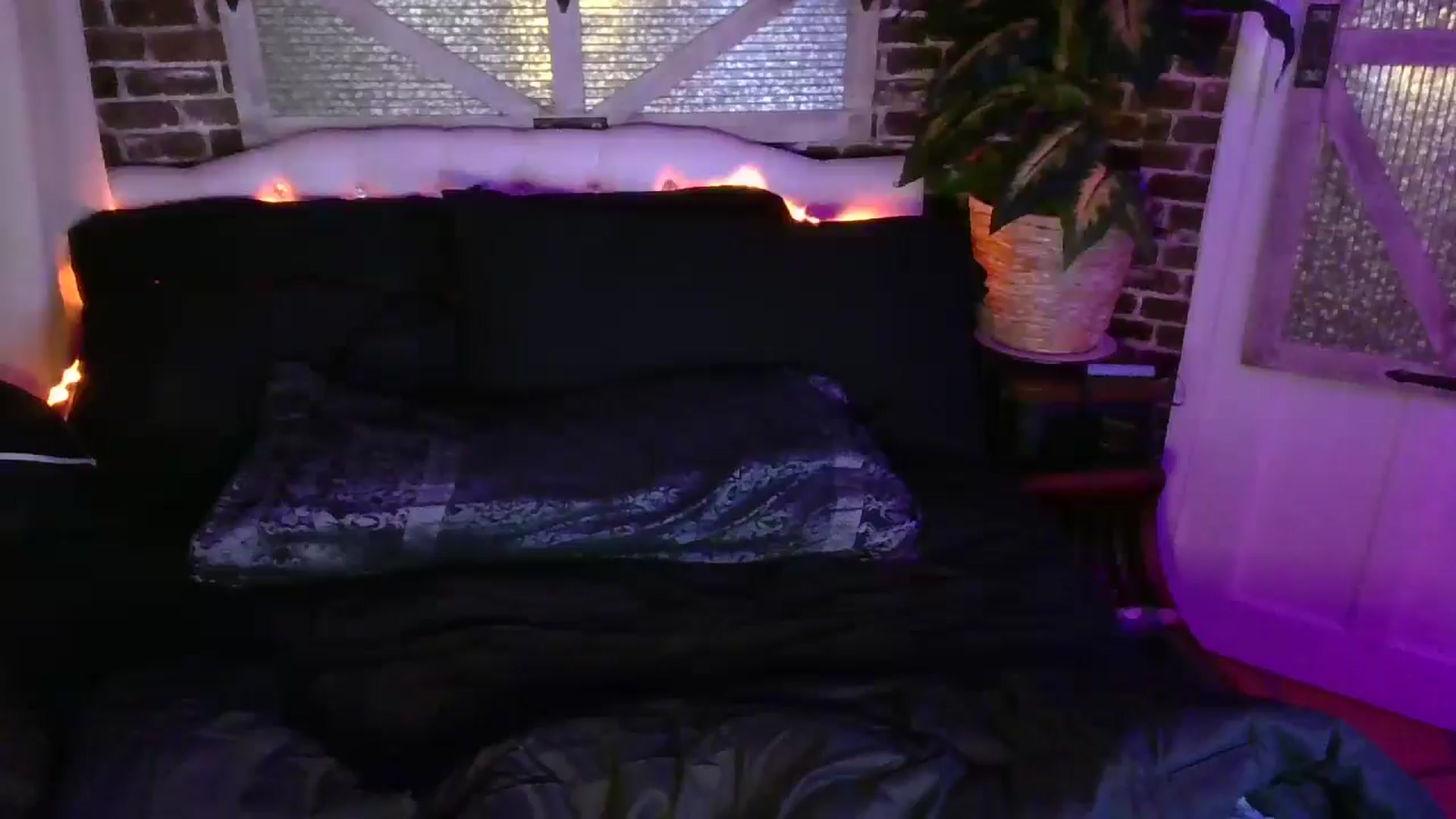 Gallery image thumbnail from AlabamaWhirly's myfreecams stream on, 08/27/2025, 13:13 image 20 of 20