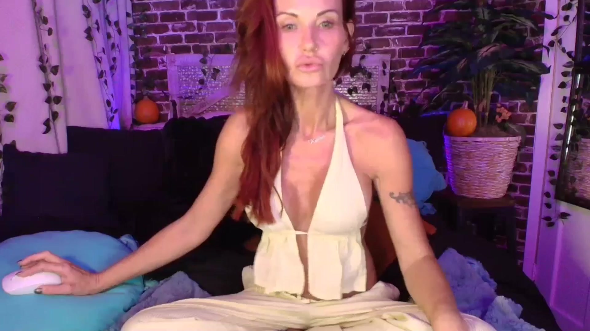 Gallery image thumbnail from AlabamaWhirly's myfreecams stream on, 10/11/2025, 05:18 image 15 of 20
