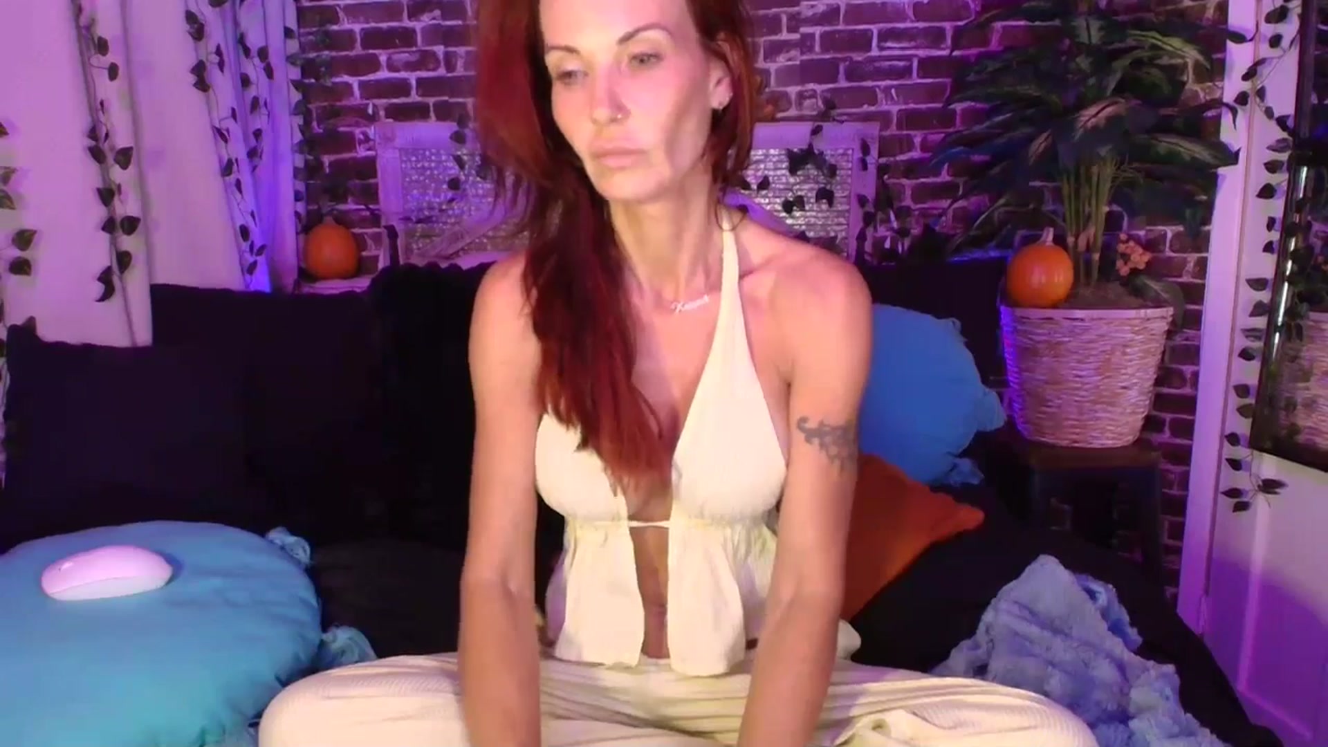 Gallery image thumbnail from AlabamaWhirly's myfreecams stream on, 10/11/2025, 05:32 image 10 of 20