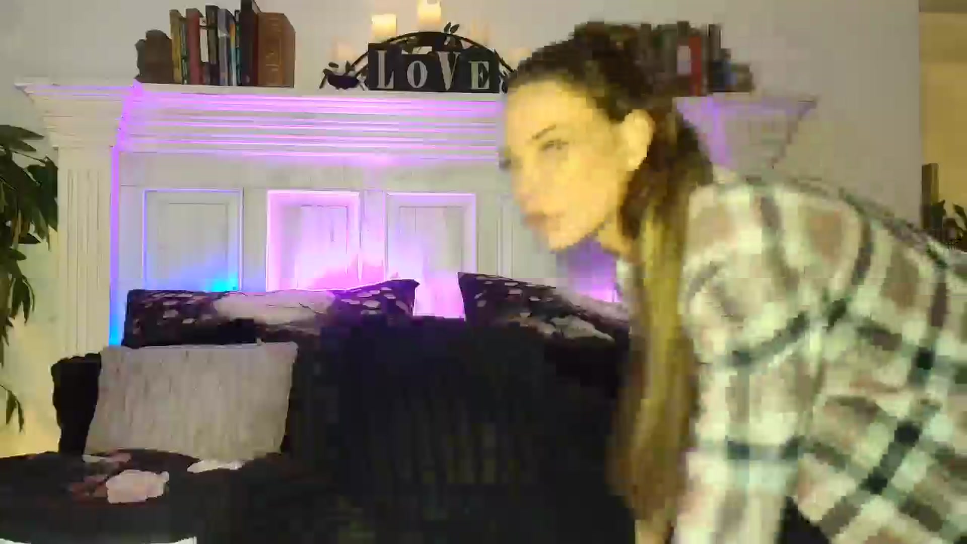 Gallery image thumbnail from AlabamaWhirly's myfreecams stream on, 02/21/2026, 14:11 image 12 of 20