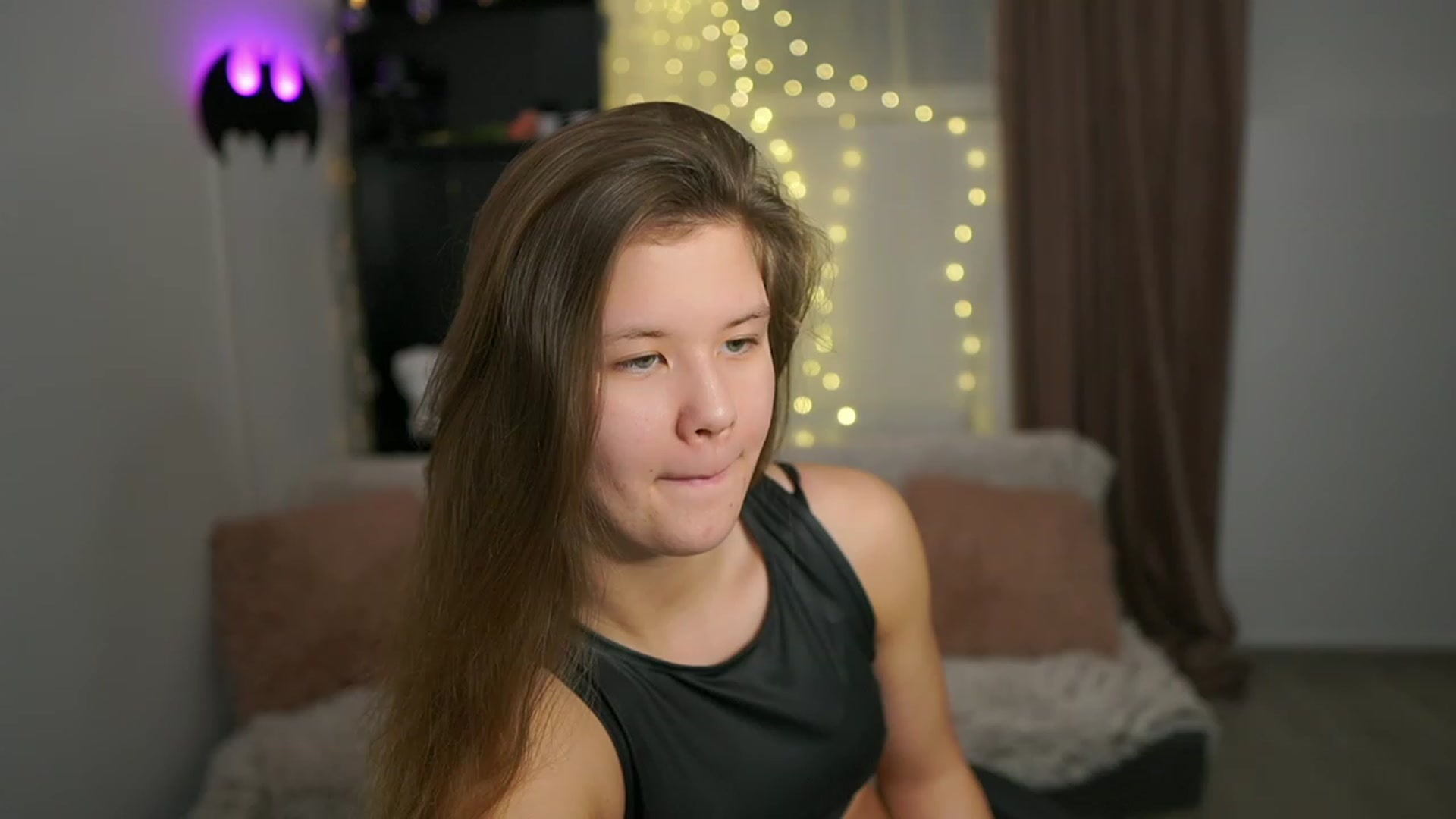 Gallery image thumbnail from Alaina__Fox's myfreecams stream on, 02/03/2024, 13:19 image 2 of 20