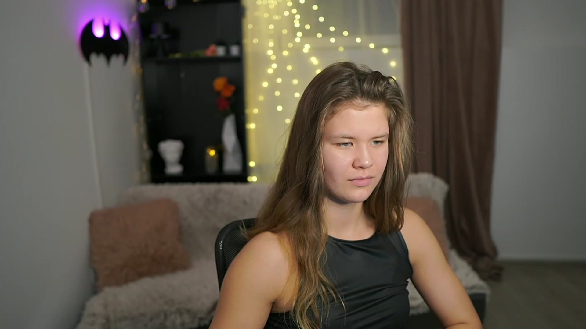 Gallery image thumbnail from Alaina__Fox's myfreecams stream on, 02/03/2024, 14:29 image 20 of 20