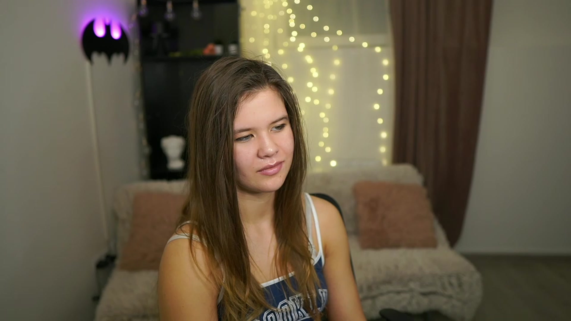 Gallery image thumbnail from Alaina__Fox's myfreecams stream on, 02/11/2024, 11:02 image 9 of 20