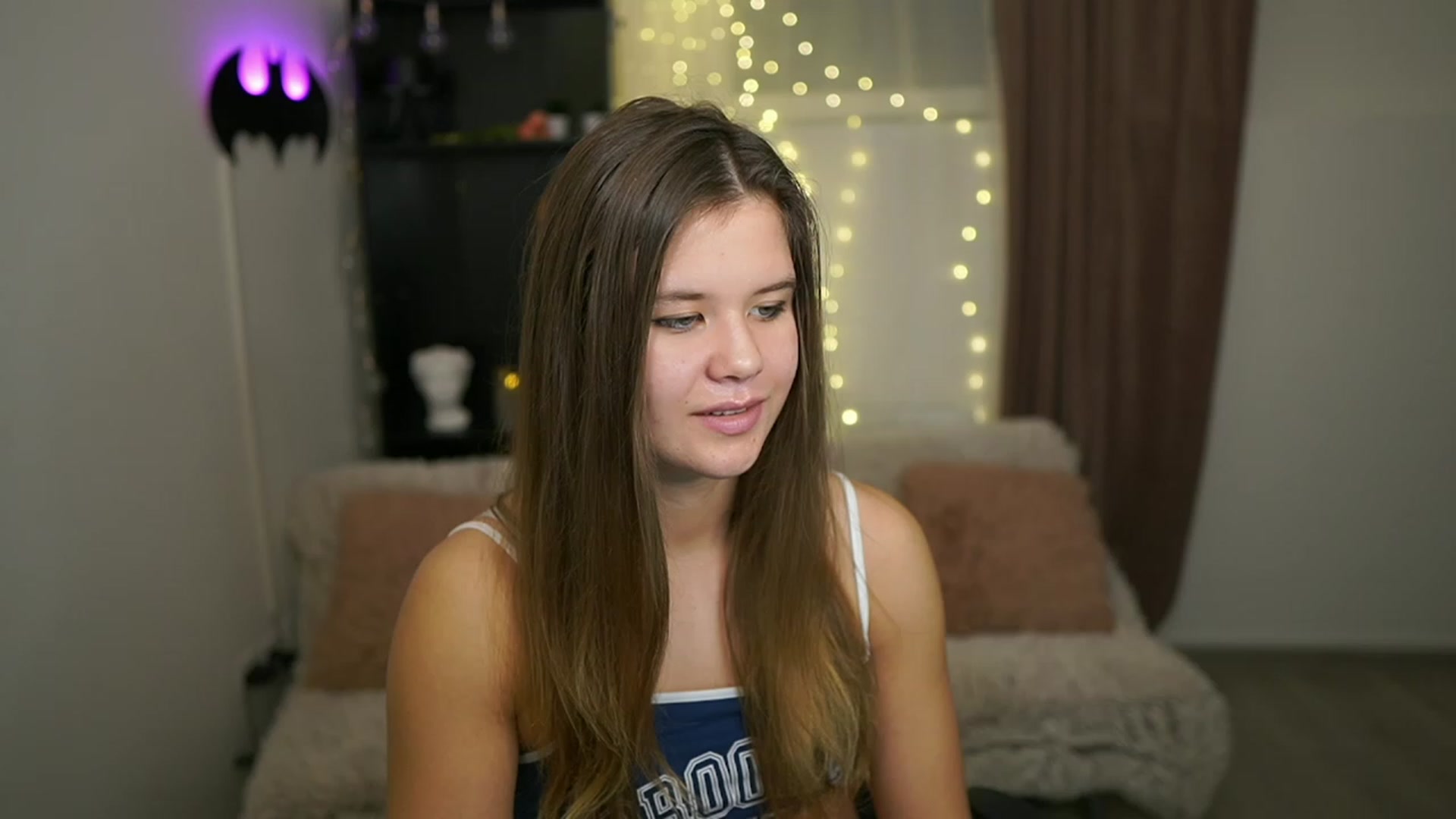 Gallery image thumbnail from Alaina__Fox's myfreecams stream on, 02/11/2024, 11:53 image 11 of 20