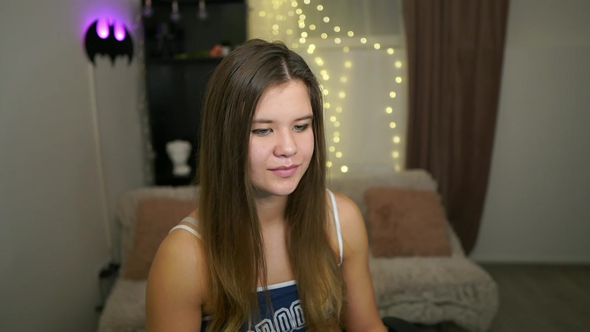Gallery image thumbnail from Alaina__Fox's myfreecams stream on, 02/11/2024, 11:53 image 3 of 20