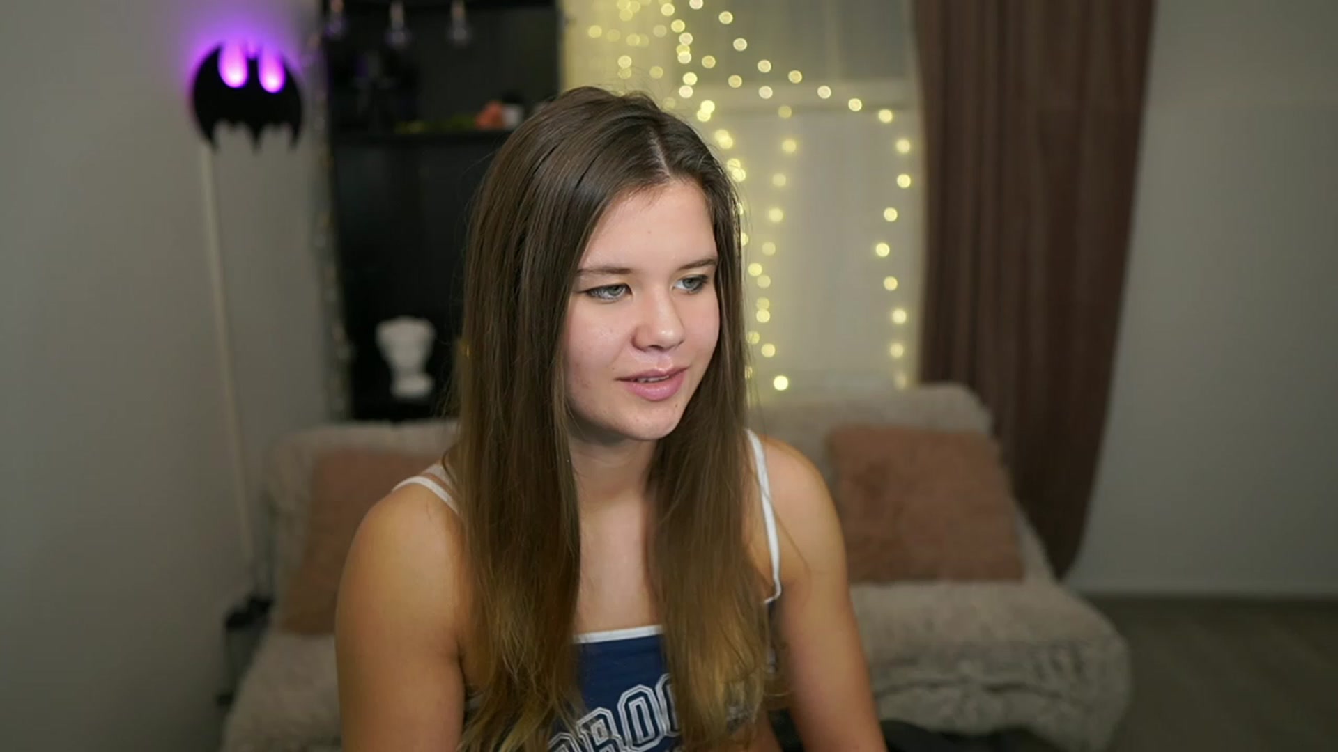 Gallery image thumbnail from Alaina__Fox's myfreecams stream on, 02/11/2024, 11:53 image 7 of 20