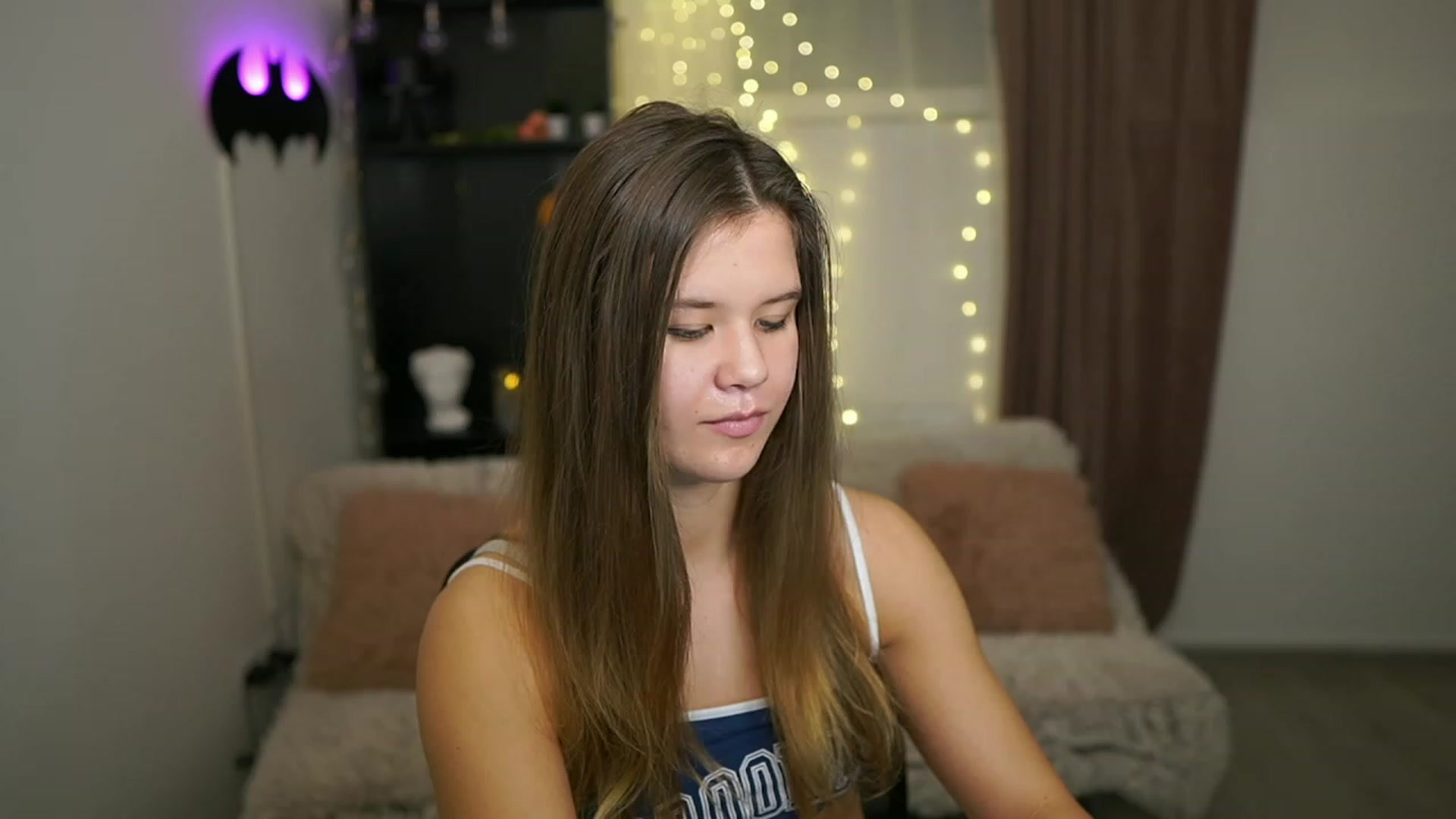 Gallery image thumbnail from Alaina__Fox's myfreecams stream on, 02/11/2024, 11:53 image 17 of 20