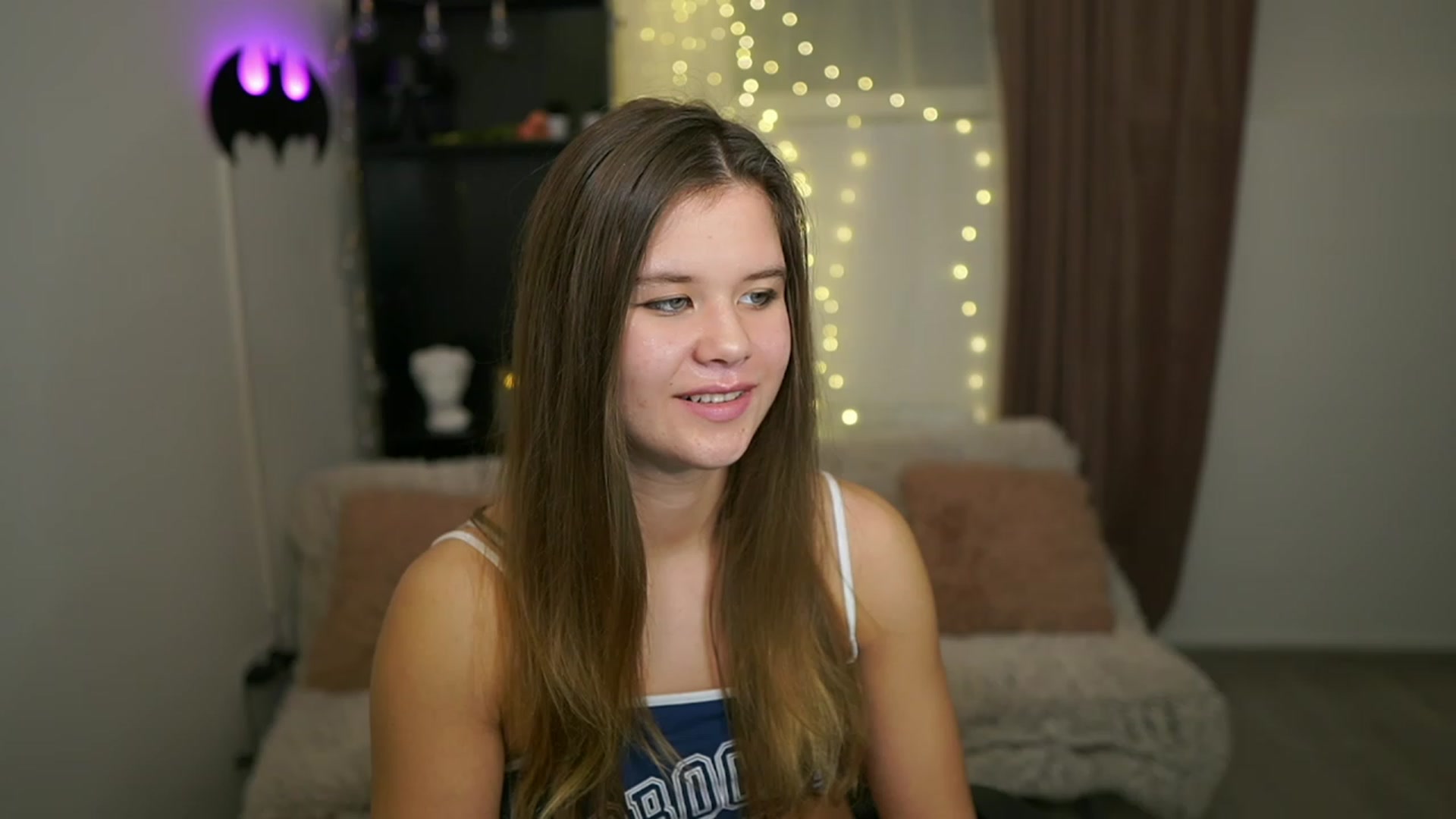 Gallery image thumbnail from Alaina__Fox's myfreecams stream on, 02/11/2024, 11:53 image 12 of 20