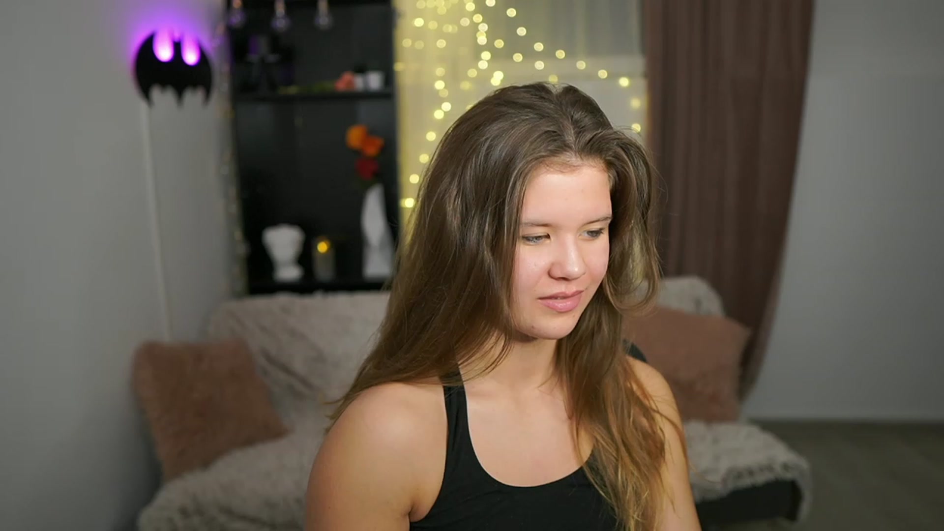 Gallery image thumbnail from Alaina__Fox's myfreecams stream on, 02/14/2024, 20:47 image 16 of 20