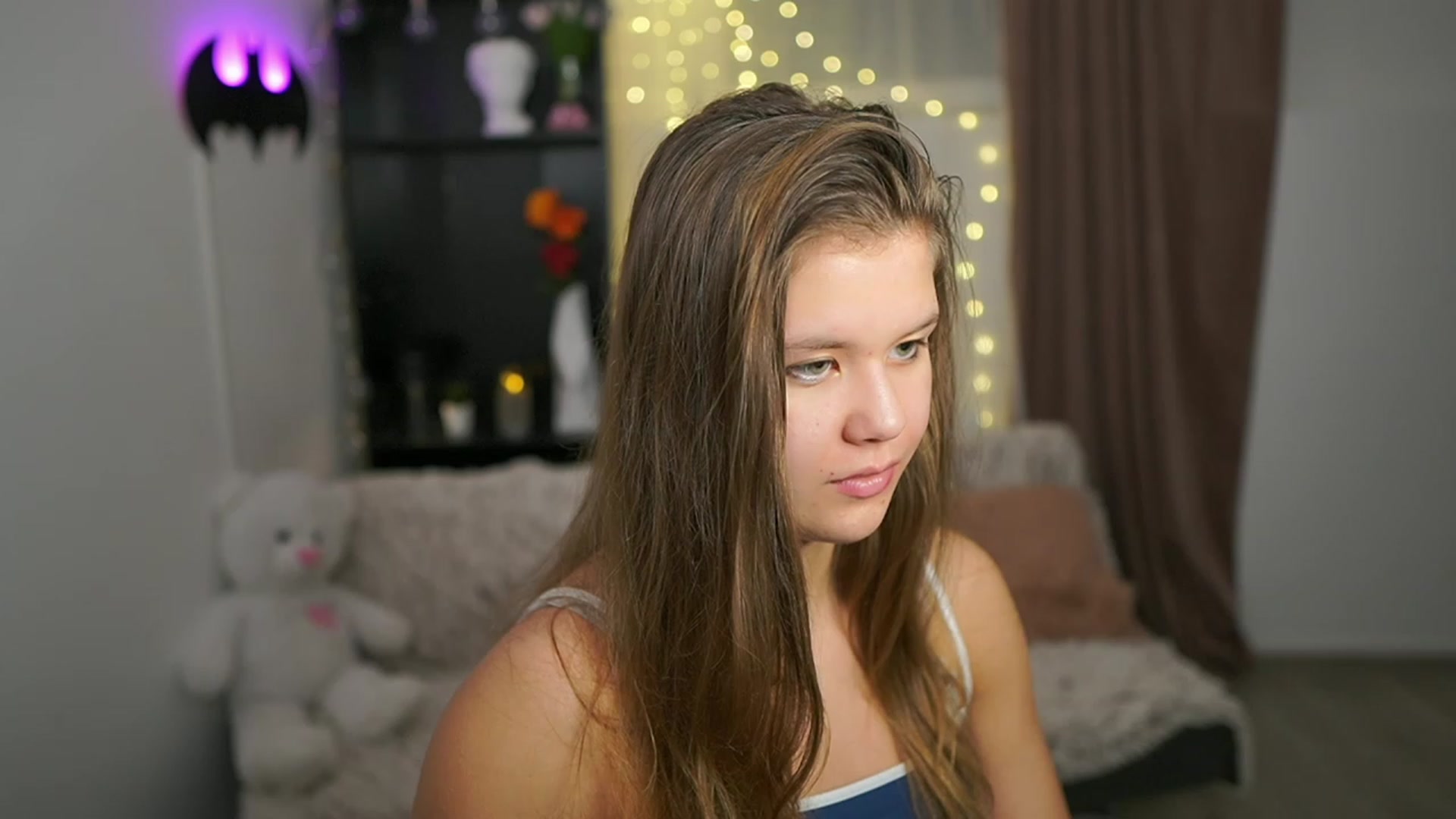 Gallery image thumbnail from Alaina__Fox's myfreecams stream on, 02/27/2024, 24:54 image 6 of 20