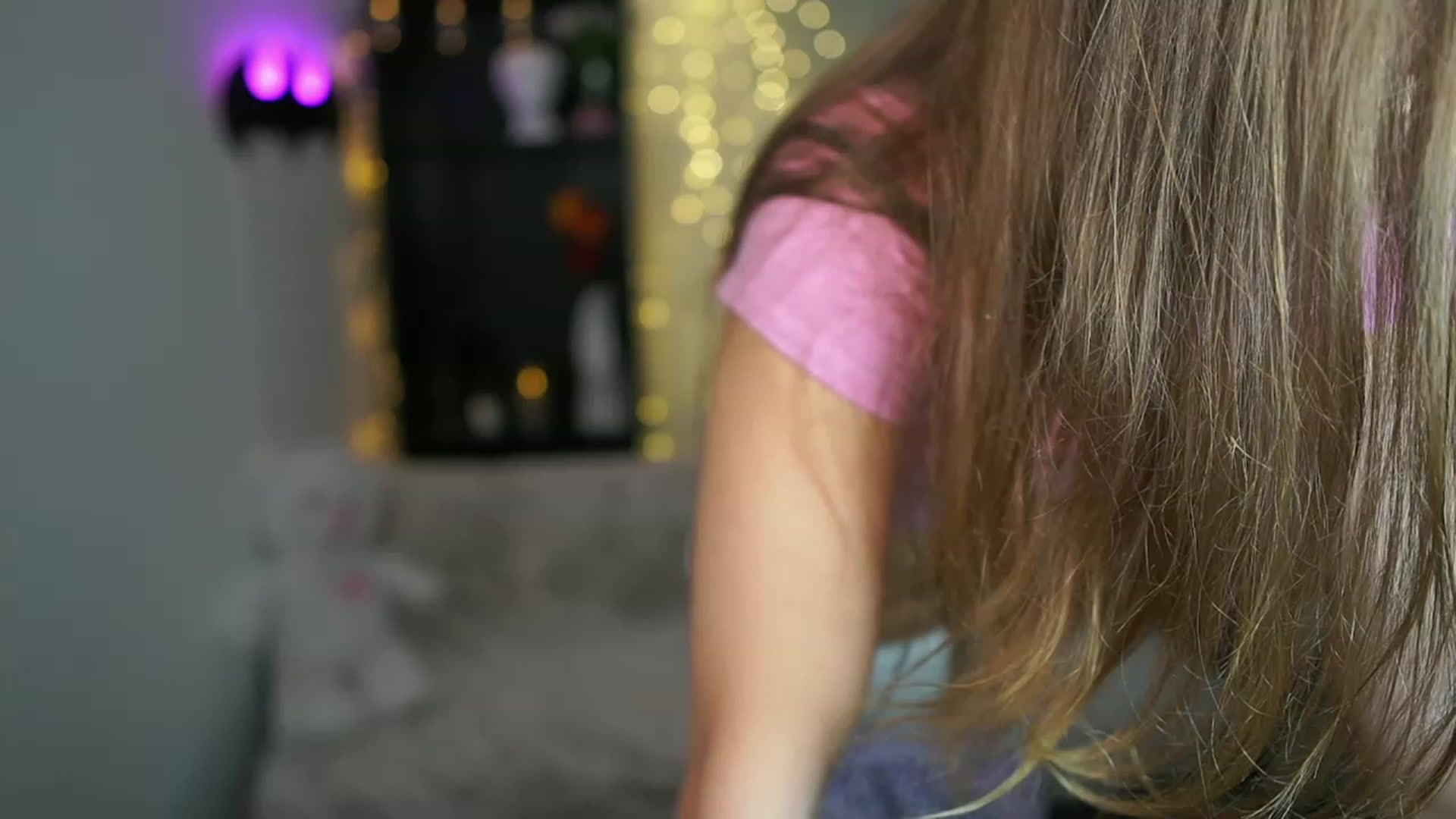 Gallery image thumbnail from Alaina__Fox's myfreecams stream on, 03/02/2024, 14:54 image 9 of 20