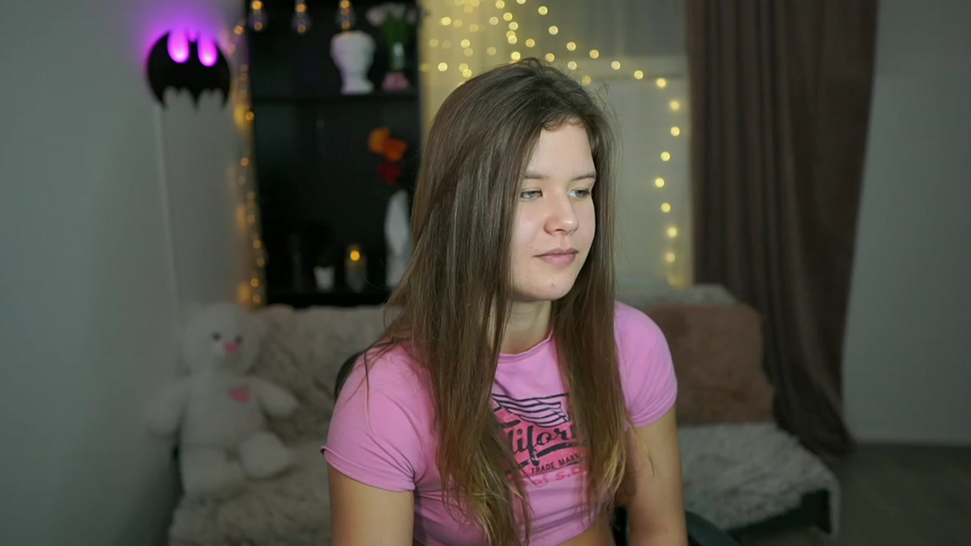 Gallery image thumbnail from Alaina__Fox's myfreecams stream on, 03/02/2024, 16:48 image 3 of 20