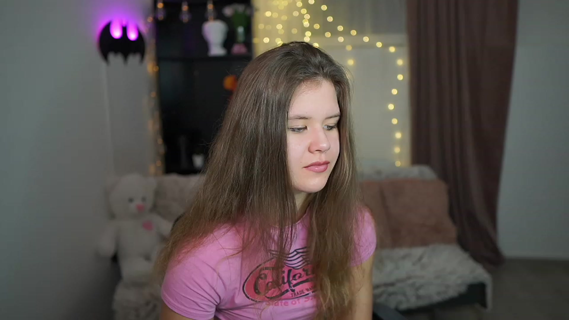Gallery image thumbnail from Alaina__Fox's myfreecams stream on, 03/05/2024, 23:47 image 14 of 20