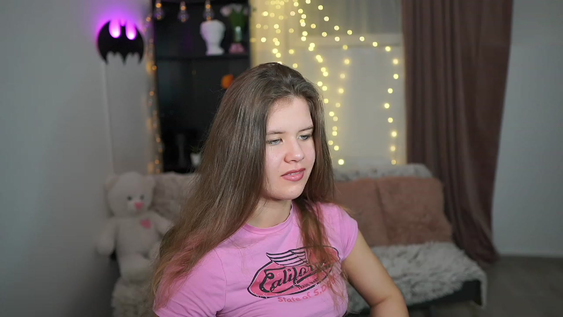 Gallery image thumbnail from Alaina__Fox's myfreecams stream on, 03/05/2024, 23:47 image 12 of 20