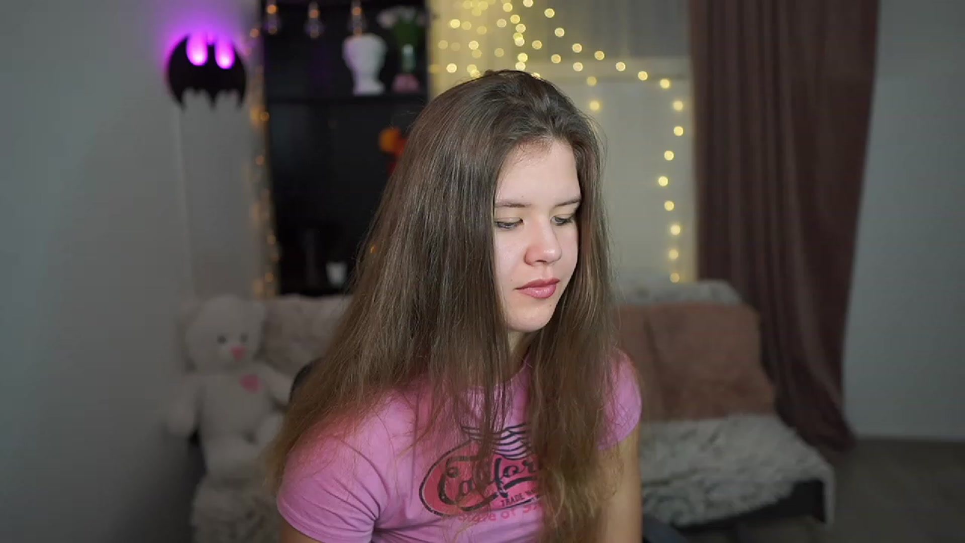 Gallery image thumbnail from Alaina__Fox's myfreecams stream on, 03/05/2024, 23:47 image 15 of 20