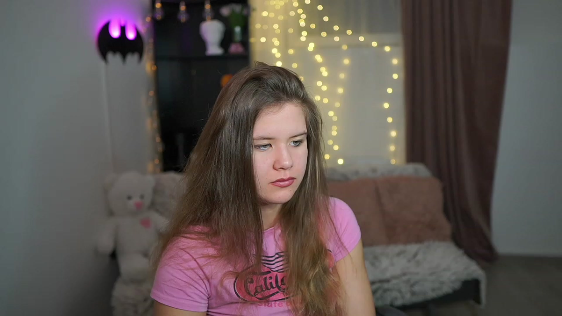 Gallery image thumbnail from Alaina__Fox's myfreecams stream on, 03/05/2024, 23:47 image 9 of 20