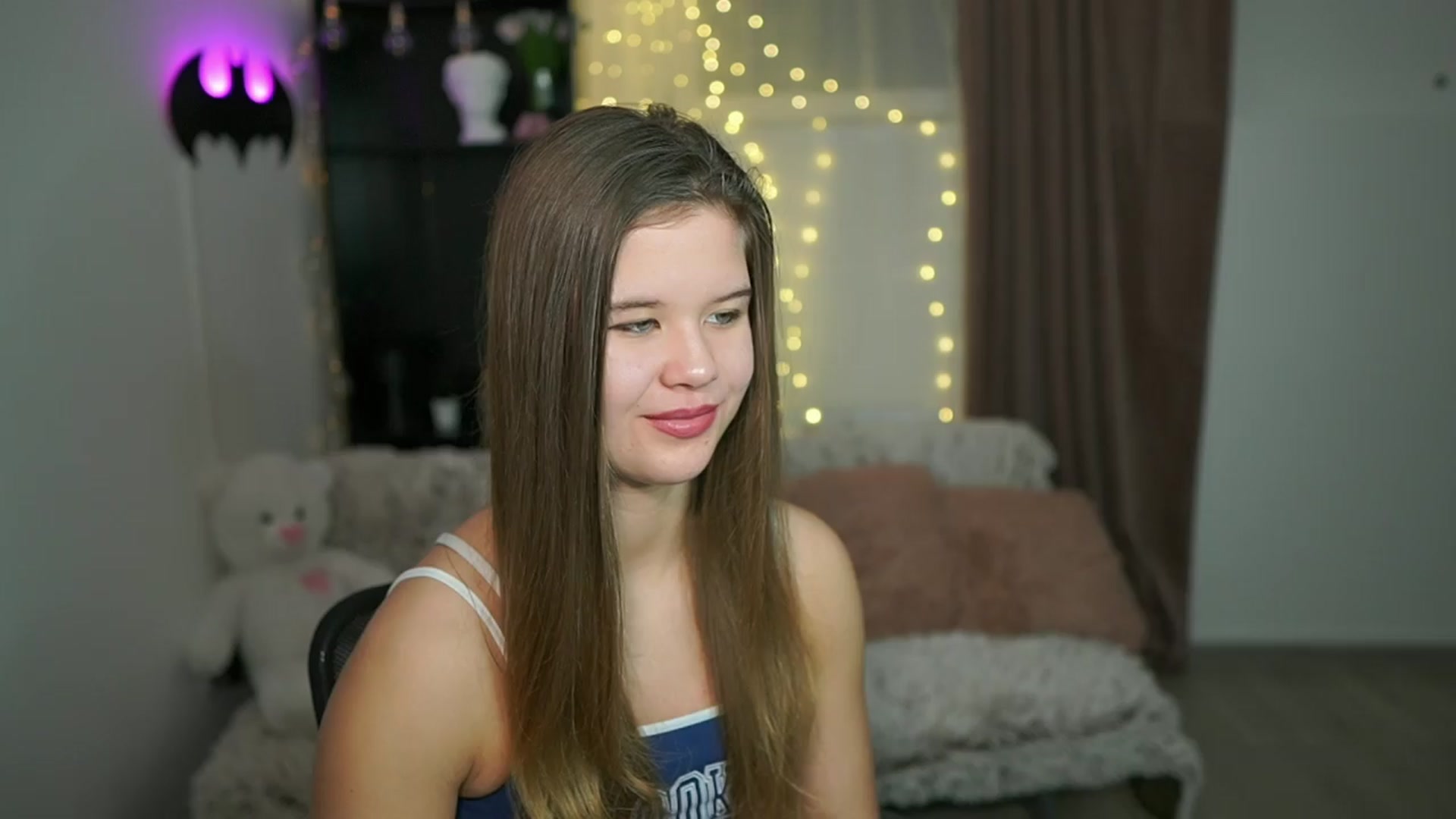Gallery image thumbnail from Alaina__Fox's myfreecams stream on, 03/24/2024, 09:59 image 20 of 20