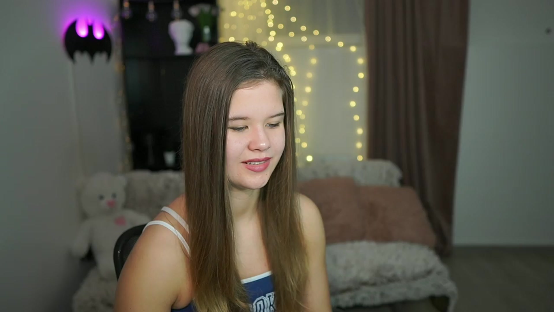 Gallery image thumbnail from Alaina__Fox's myfreecams stream on, 03/24/2024, 09:59 image 19 of 20
