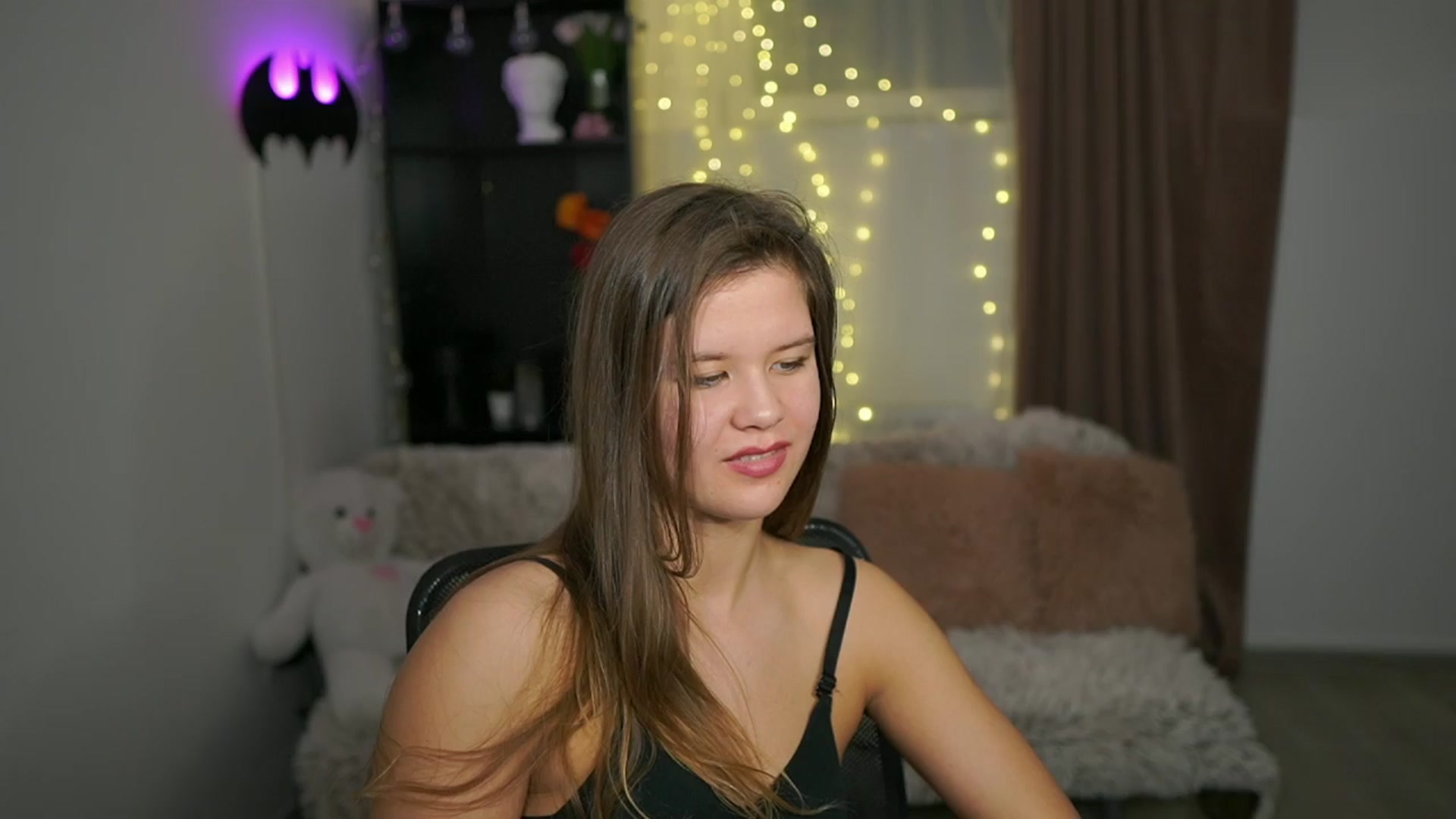 Gallery image thumbnail from Alaina__Fox's myfreecams stream on, 03/28/2024, 13:55 image 20 of 20
