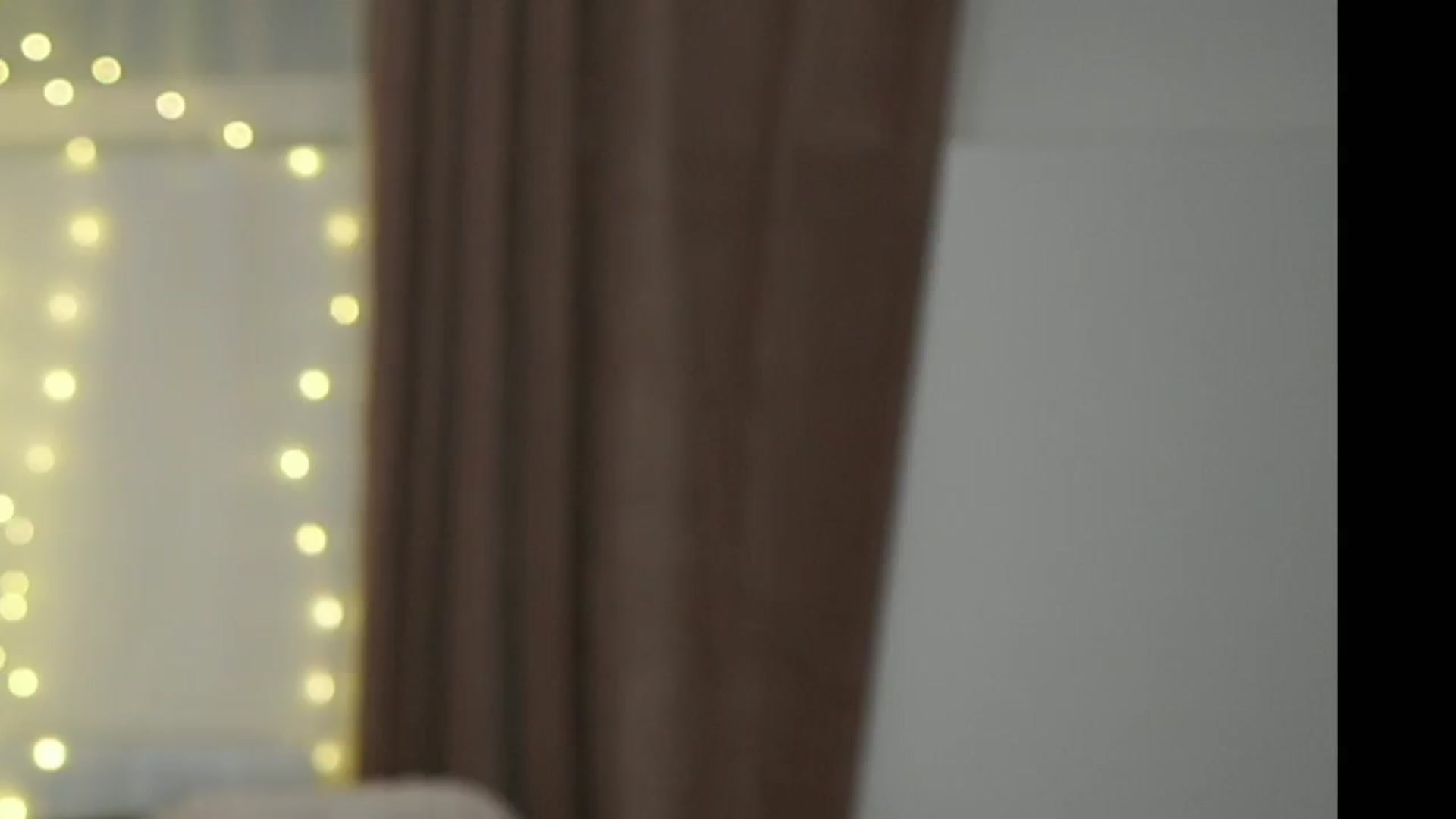 Gallery image thumbnail from Alaina__Fox's myfreecams stream on, 04/27/2024, 13:25 image 1 of 20
