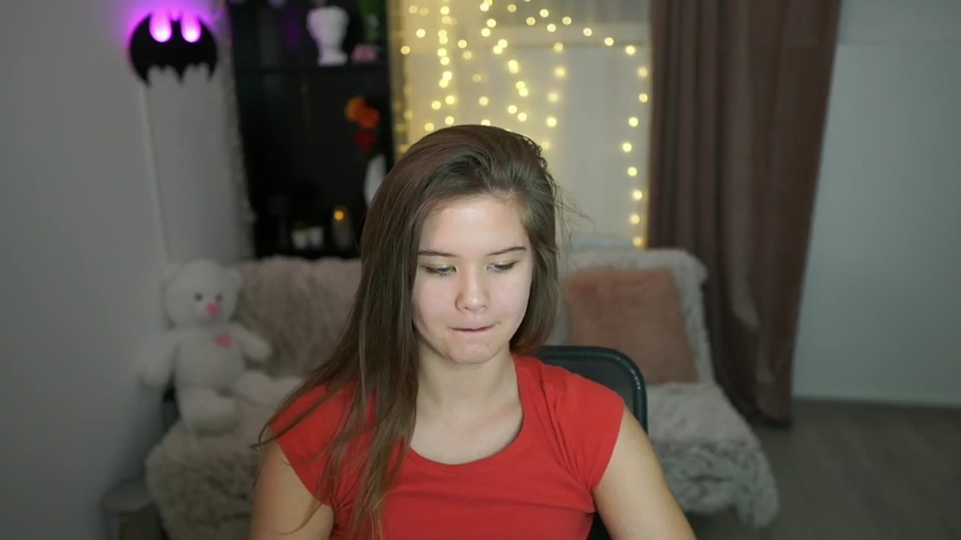 Gallery image thumbnail from Alaina__Fox's myfreecams stream on, 04/28/2024, 15:52 image 12 of 20