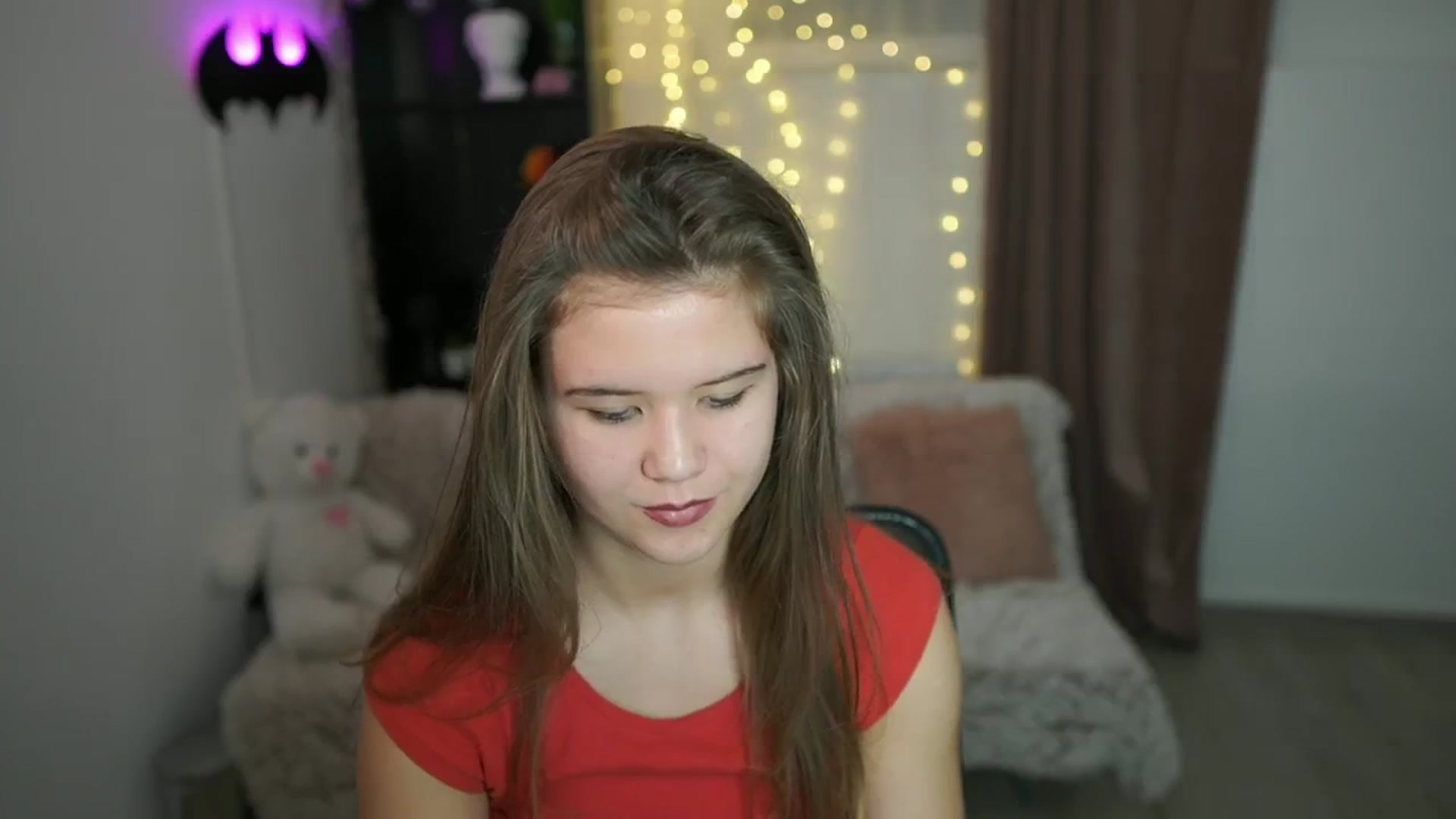 Gallery image thumbnail from Alaina__Fox's myfreecams stream on, 04/28/2024, 15:52 image 15 of 20