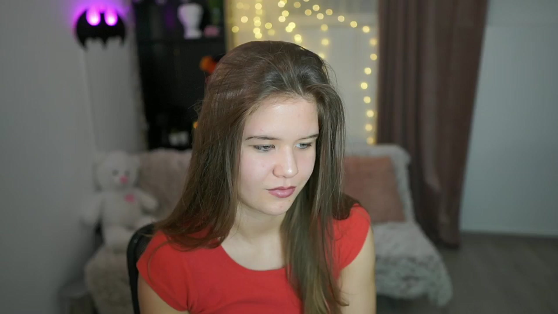 Gallery image thumbnail from Alaina__Fox's myfreecams stream on, 04/28/2024, 16:36 image 12 of 20