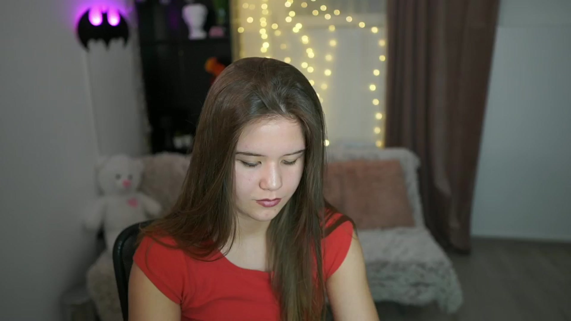 Gallery image thumbnail from Alaina__Fox's myfreecams stream on, 04/28/2024, 16:36 image 15 of 20
