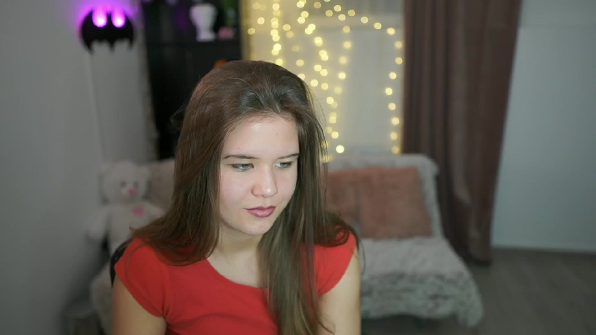 Gallery image thumbnail from Alaina__Fox's myfreecams stream on, 04/28/2024, 16:36 image 13 of 20