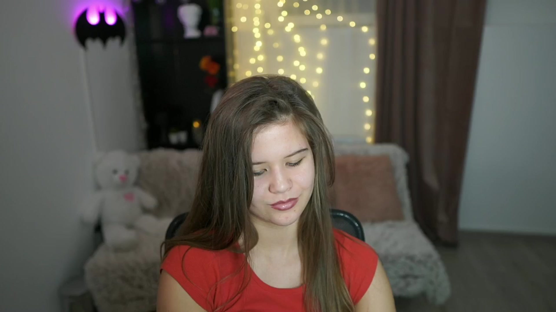 Gallery image thumbnail from Alaina__Fox's myfreecams stream on, 04/28/2024, 16:36 image 2 of 20