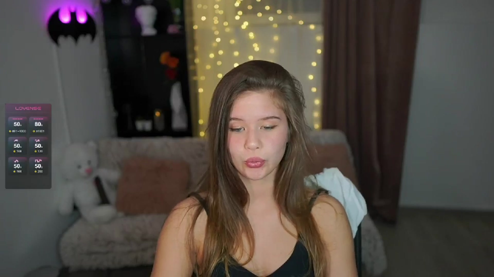 Gallery image thumbnail from Alaina__Fox's myfreecams stream on, 05/02/2024, 20:12 image 7 of 20