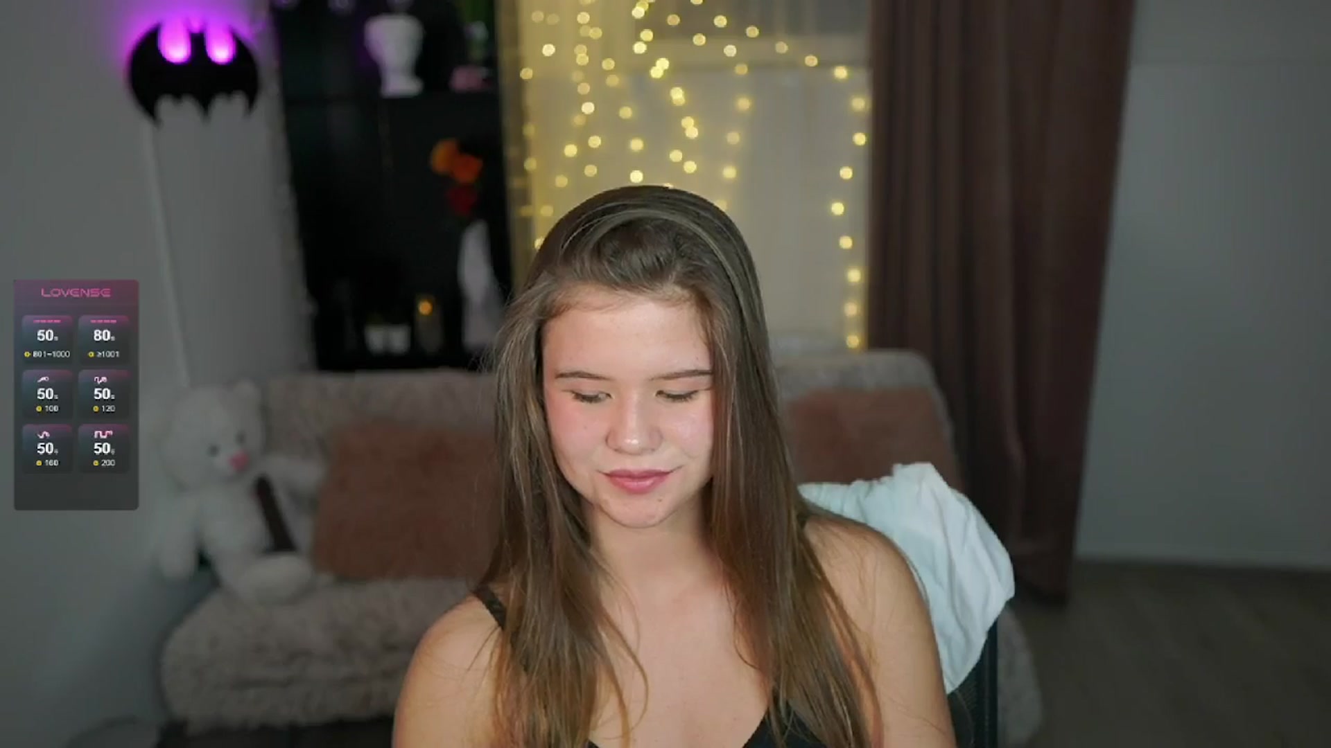 Gallery image thumbnail from Alaina__Fox's myfreecams stream on, 05/02/2024, 20:12 image 9 of 20