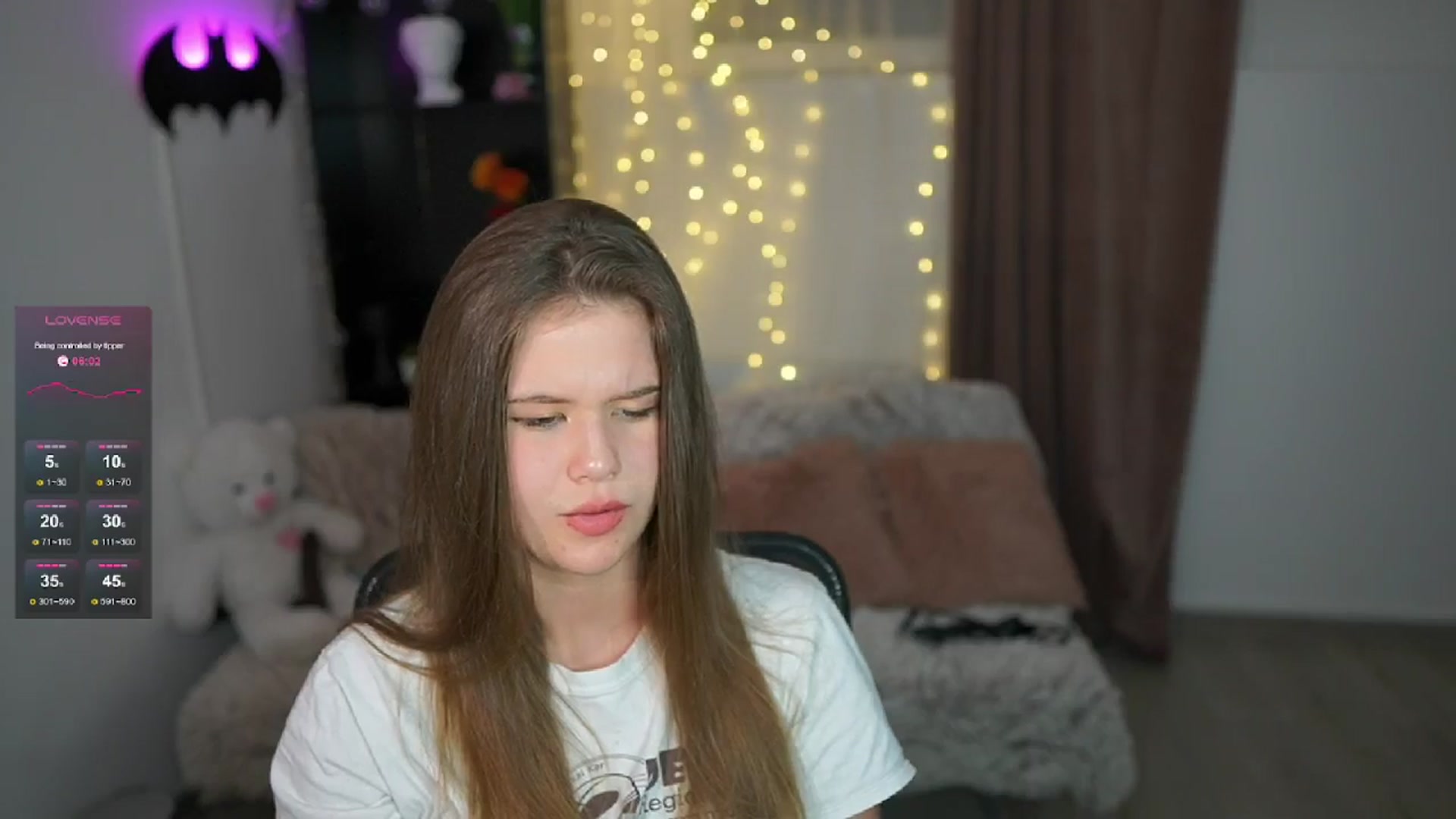 Gallery image thumbnail from Alaina__Fox's myfreecams stream on, 05/02/2024, 22:57 image 10 of 20