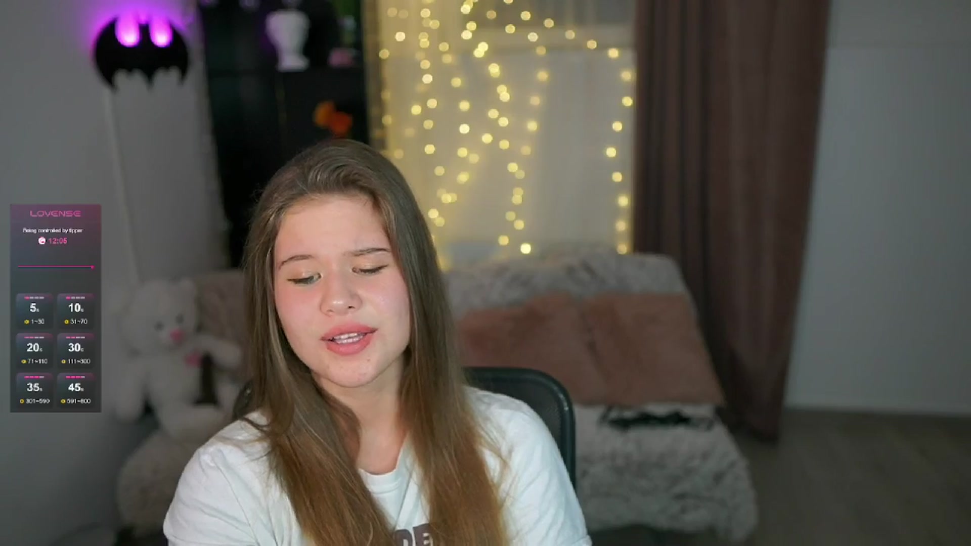 Gallery image thumbnail from Alaina__Fox's myfreecams stream on, 05/02/2024, 22:57 image 3 of 20