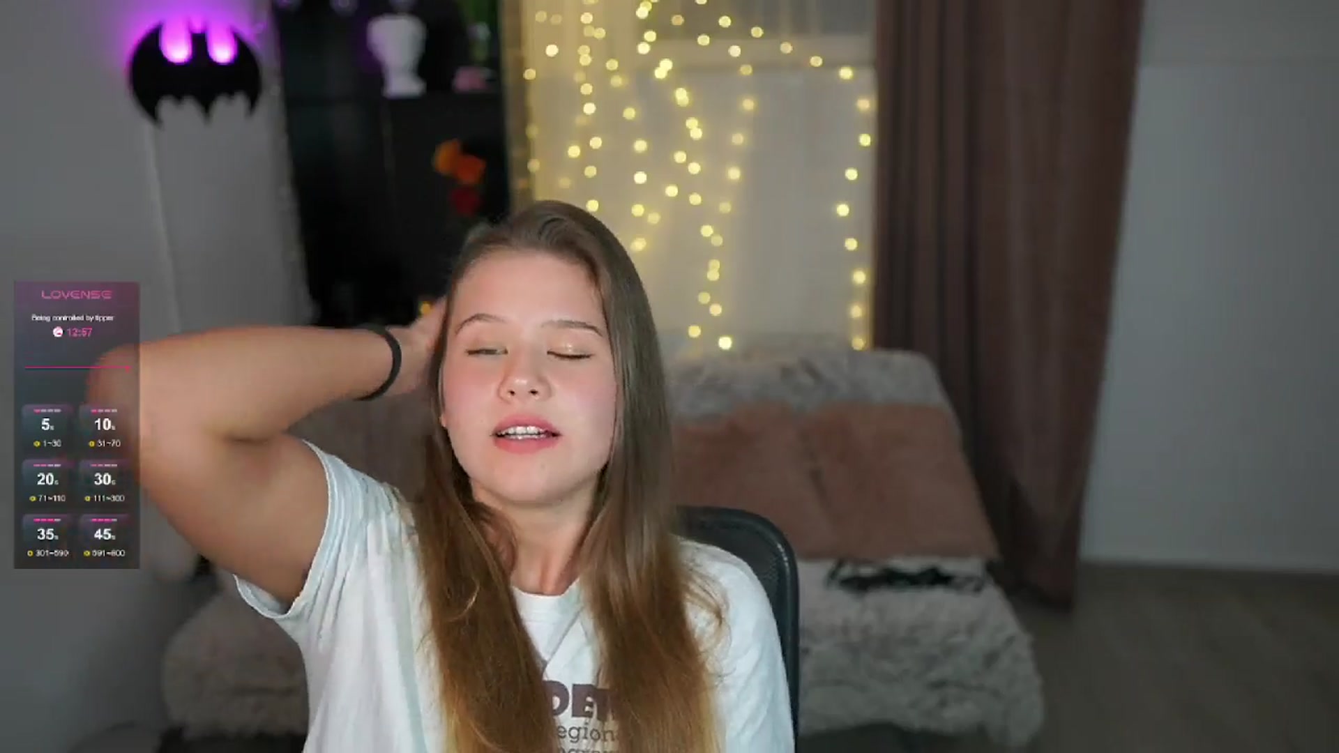 Gallery image thumbnail from Alaina__Fox's myfreecams stream on, 05/02/2024, 22:57 image 2 of 20