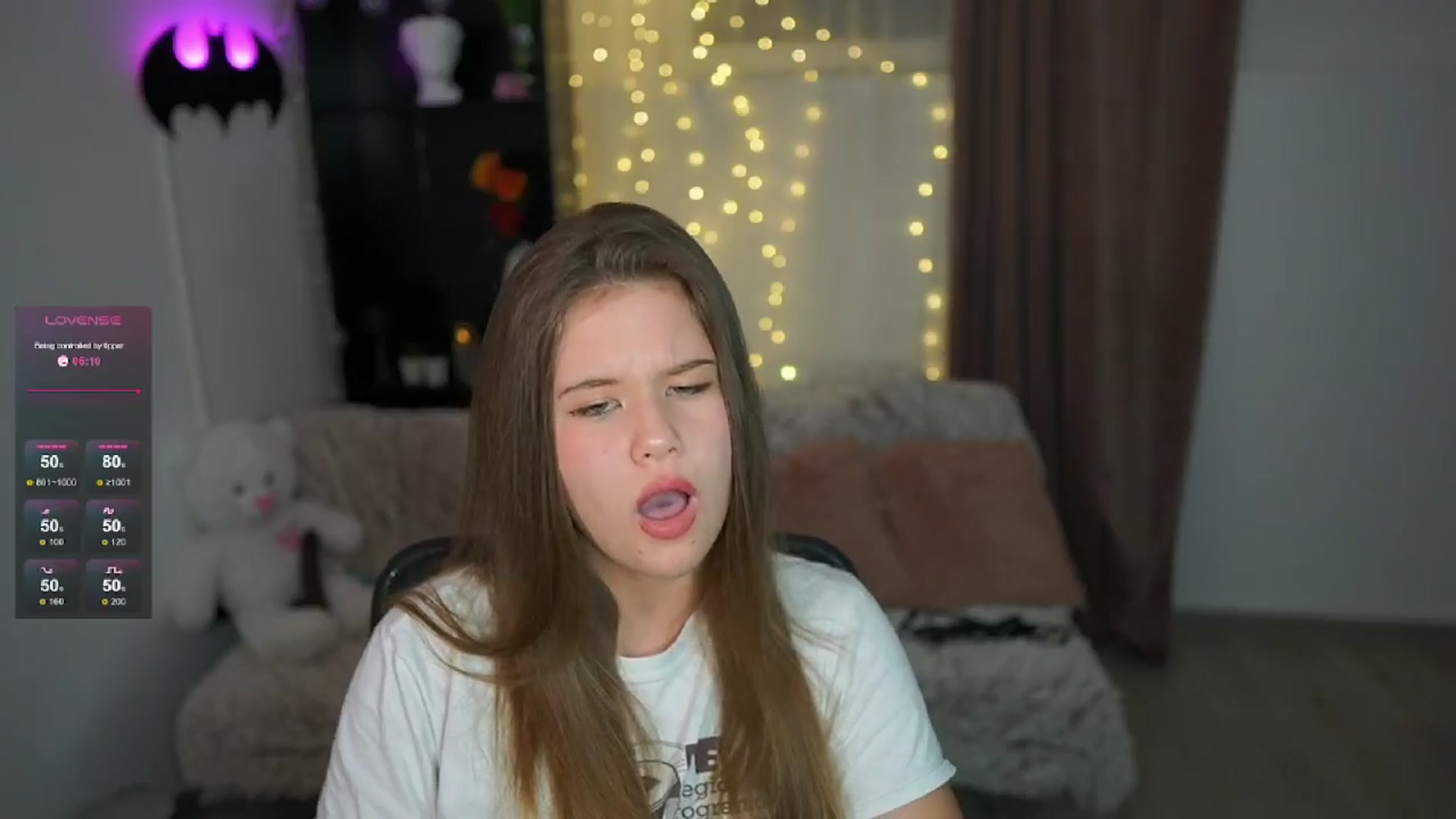 Gallery image thumbnail from Alaina__Fox's myfreecams stream on, 05/02/2024, 22:57 image 11 of 20
