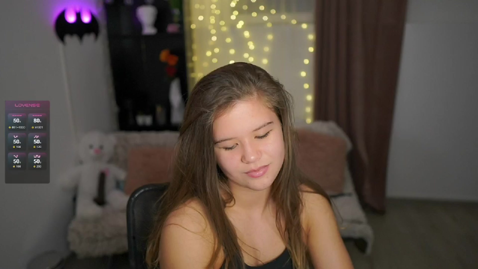 Gallery image thumbnail from Alaina__Fox's myfreecams stream on, 05/04/2024, 08:54 image 14 of 20