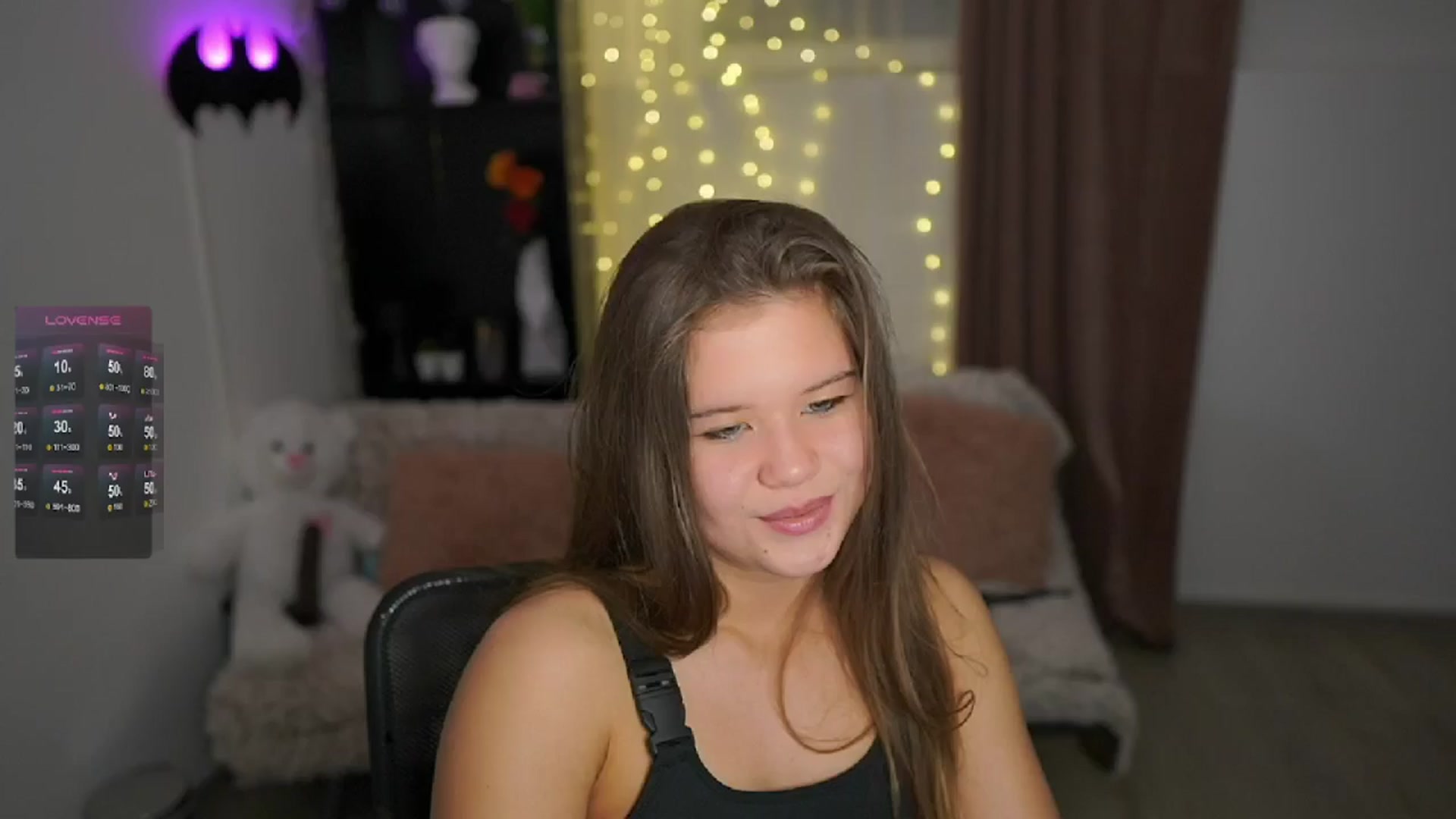 Gallery image thumbnail from Alaina__Fox's myfreecams stream on, 05/04/2024, 08:54 image 18 of 20