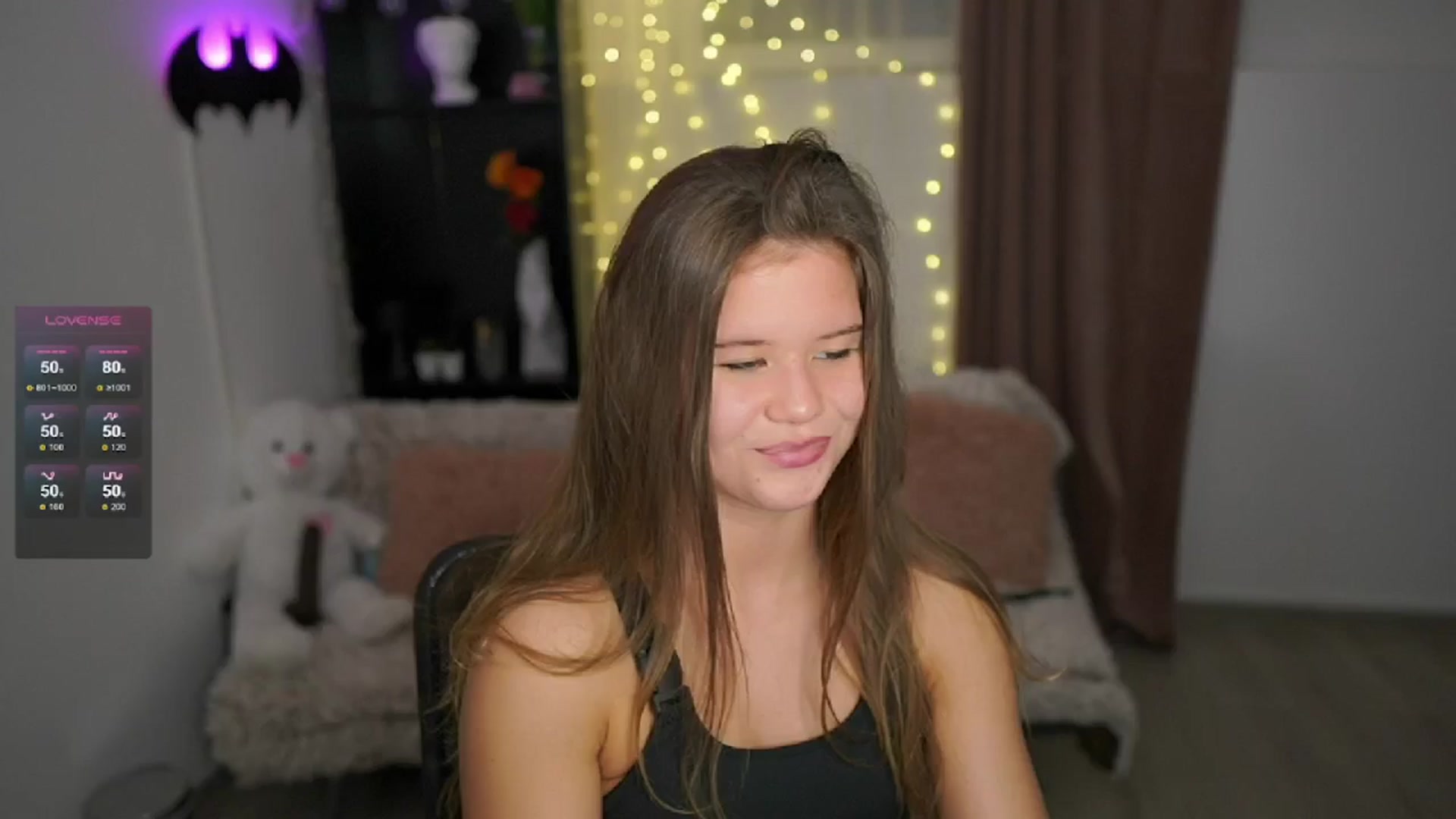 Gallery image thumbnail from Alaina__Fox's myfreecams stream on, 05/04/2024, 08:54 image 13 of 20