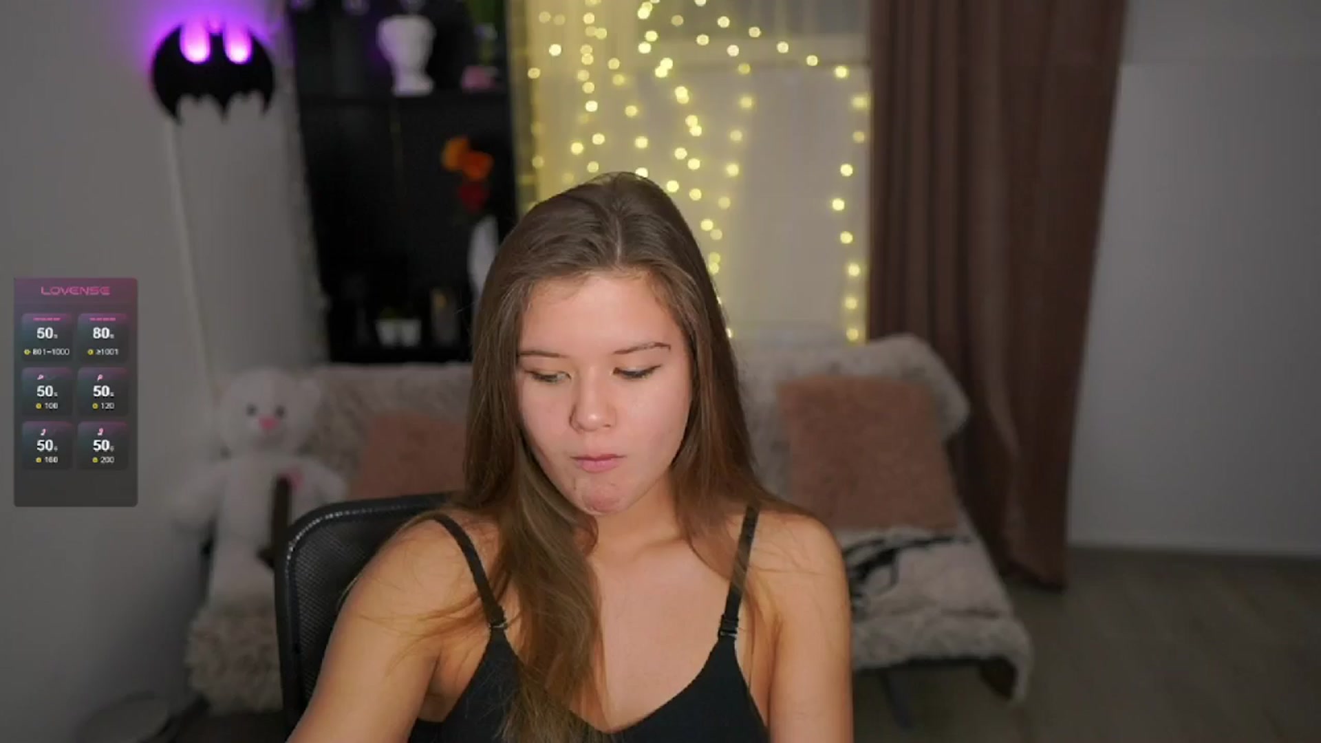 Gallery image thumbnail from Alaina__Fox's myfreecams stream on, 05/04/2024, 10:26 image 20 of 20