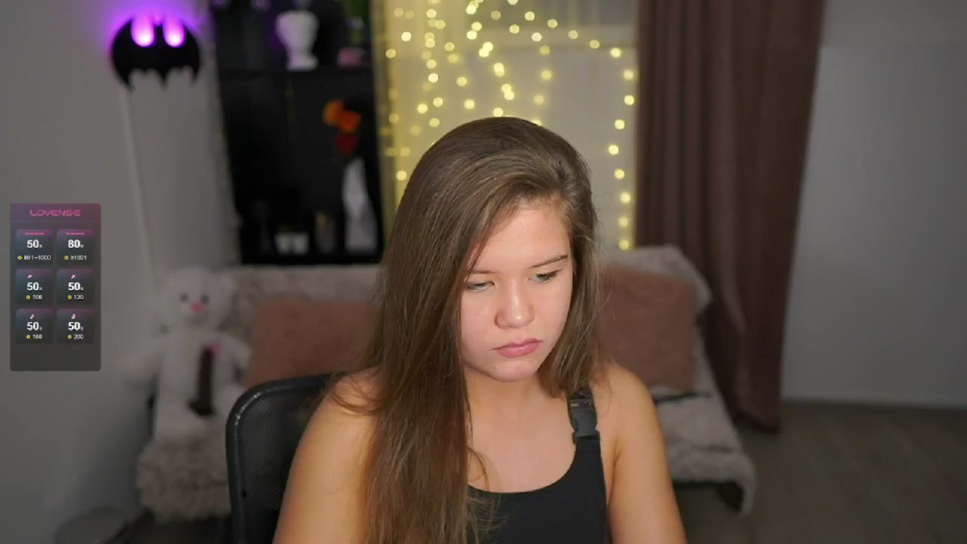 Gallery image thumbnail from Alaina__Fox's myfreecams stream on, 05/04/2024, 10:26 image 4 of 20